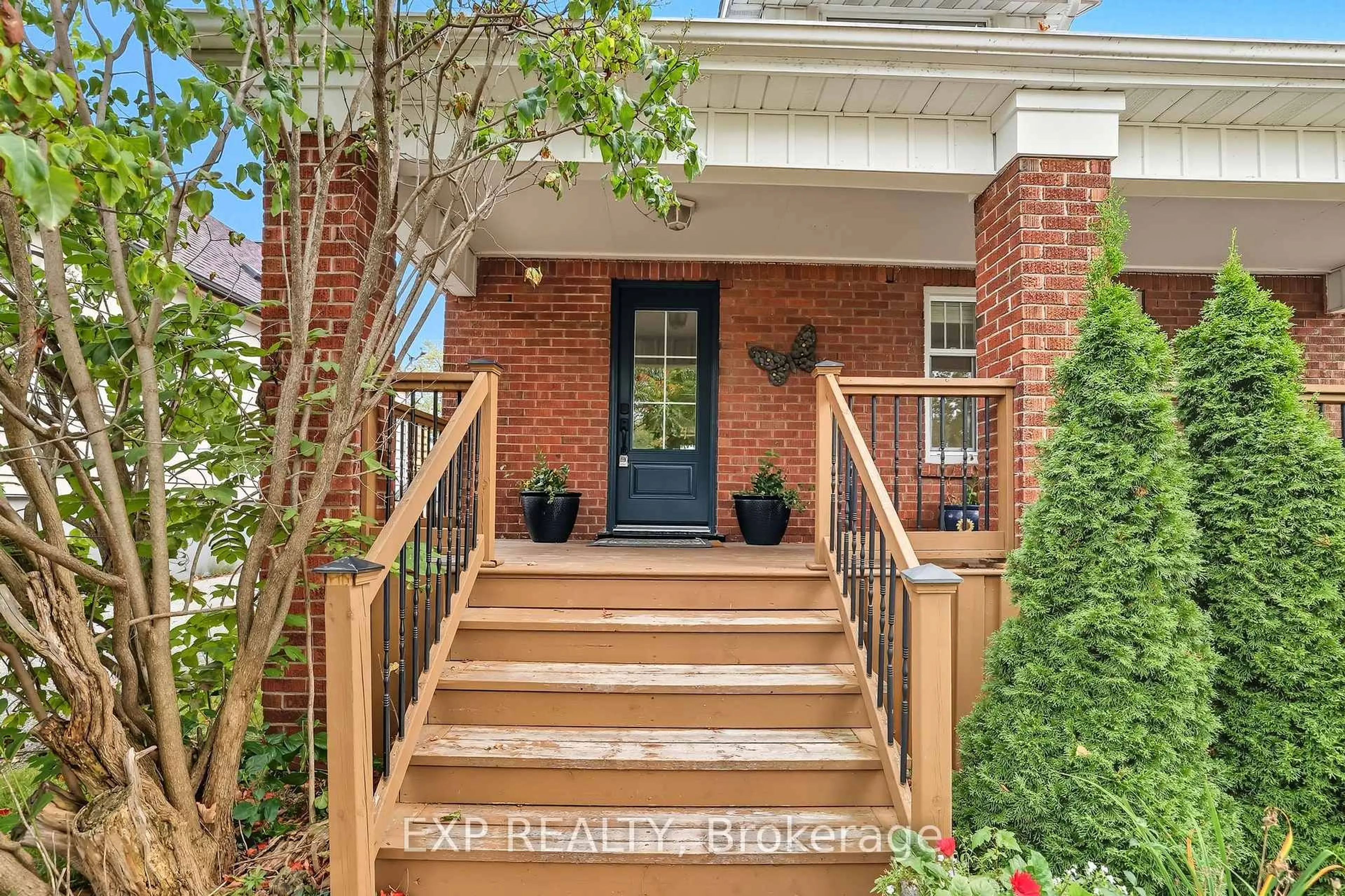 Home with brick exterior material, street for 695 Hortop St, Oshawa Ontario L1G 4N7