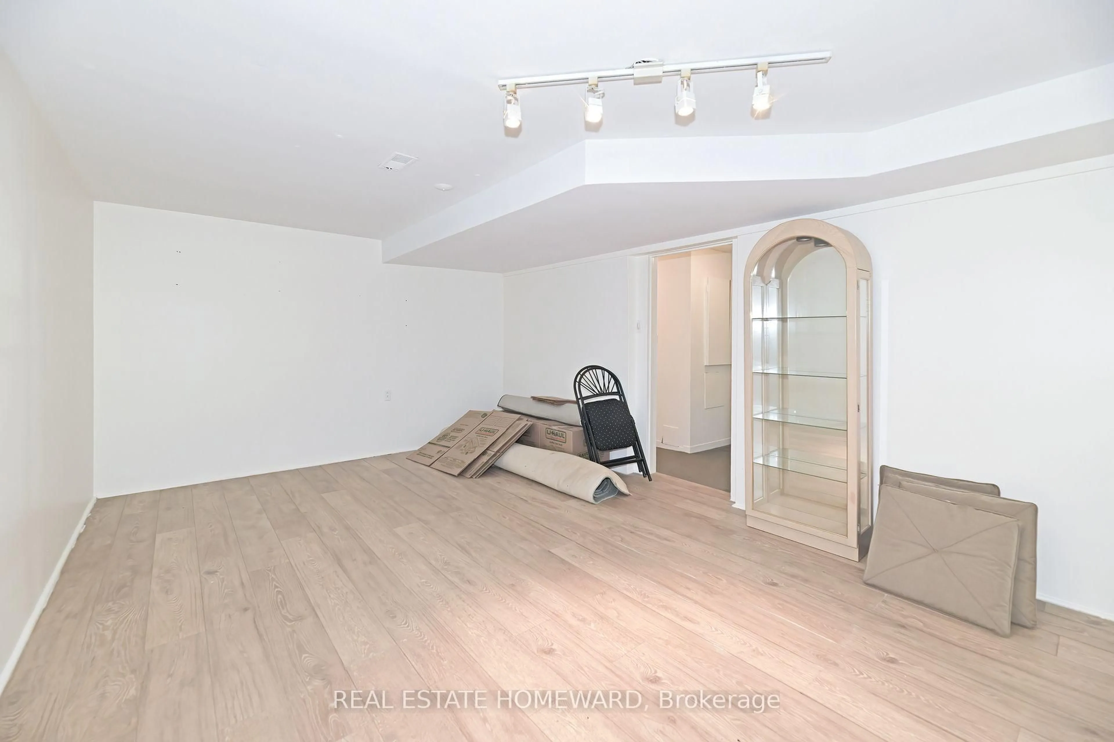 A pic of a room for 9 Red Deer Ave, Toronto Ontario M1N 2Y6