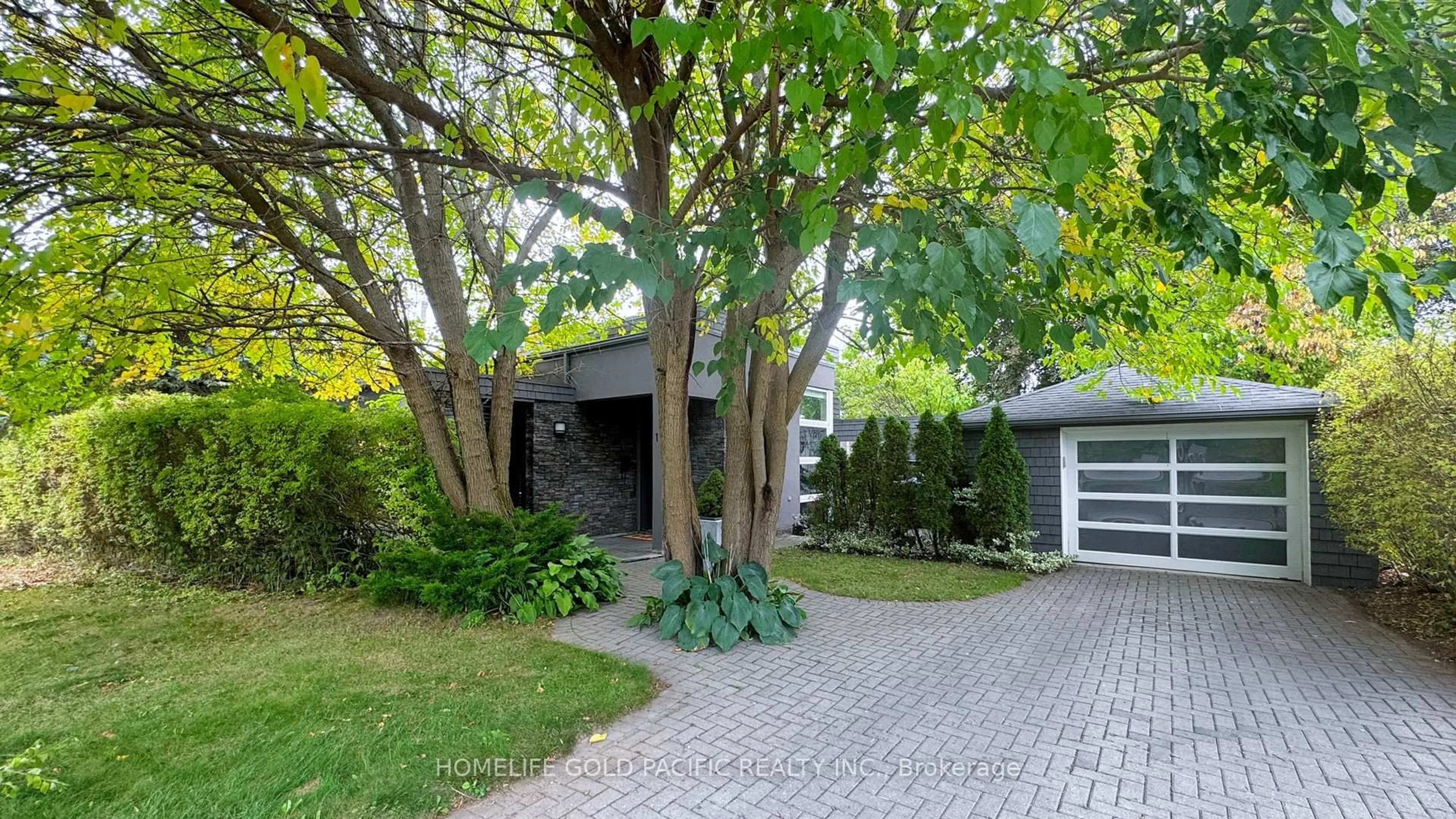 Home with brick exterior material, street for 1 Westbourne Ave, Toronto Ontario M1L 2X8