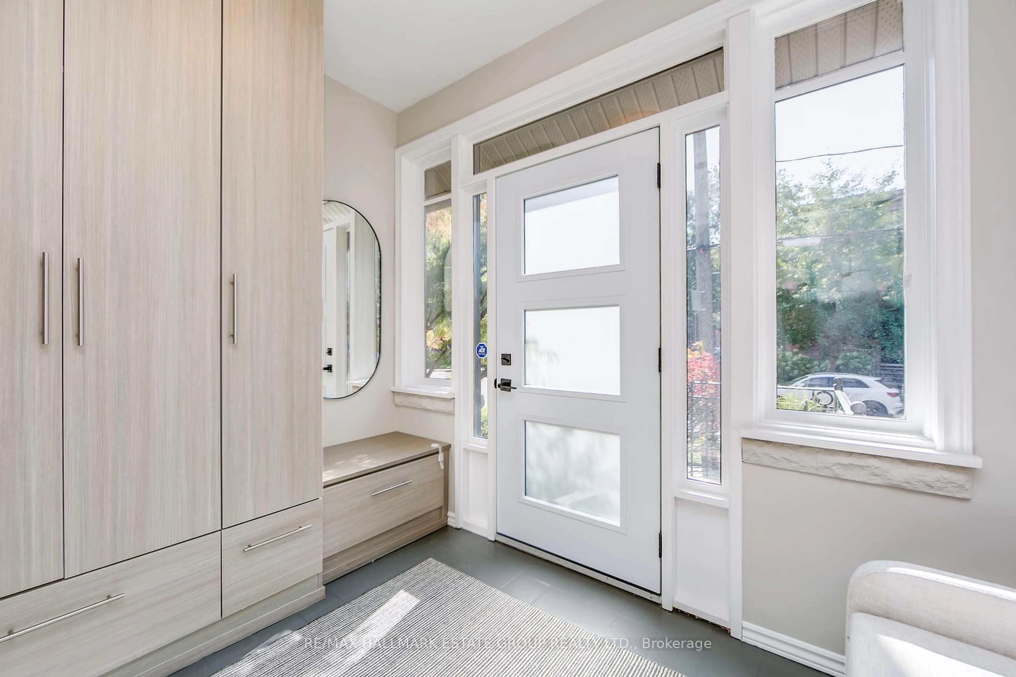 Indoor entryway for 58 Chester Hill Rd, Toronto Ontario M4K 1X3