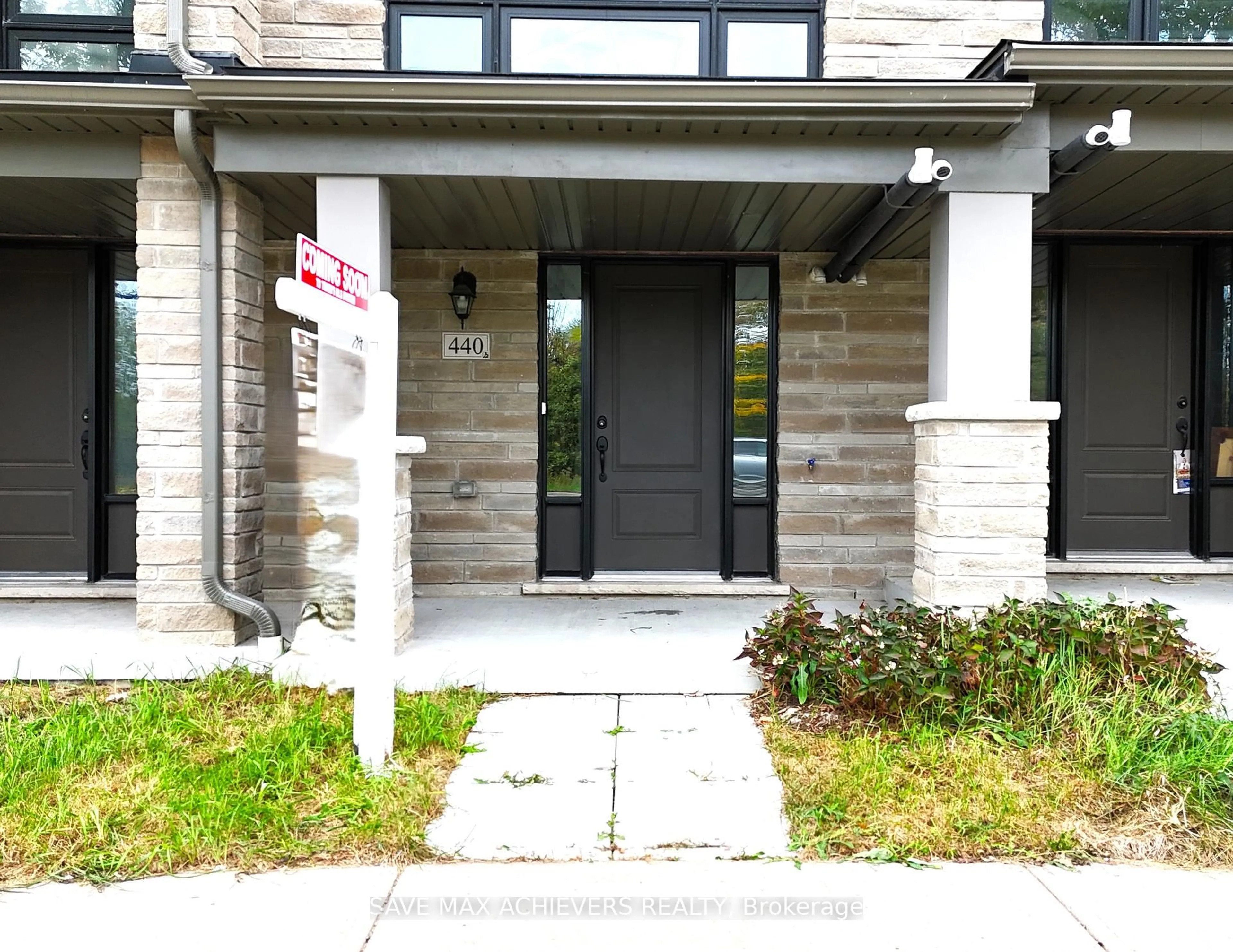 Indoor entryway for 440 SALEM Rd, Ajax Ontario L1S 0H2