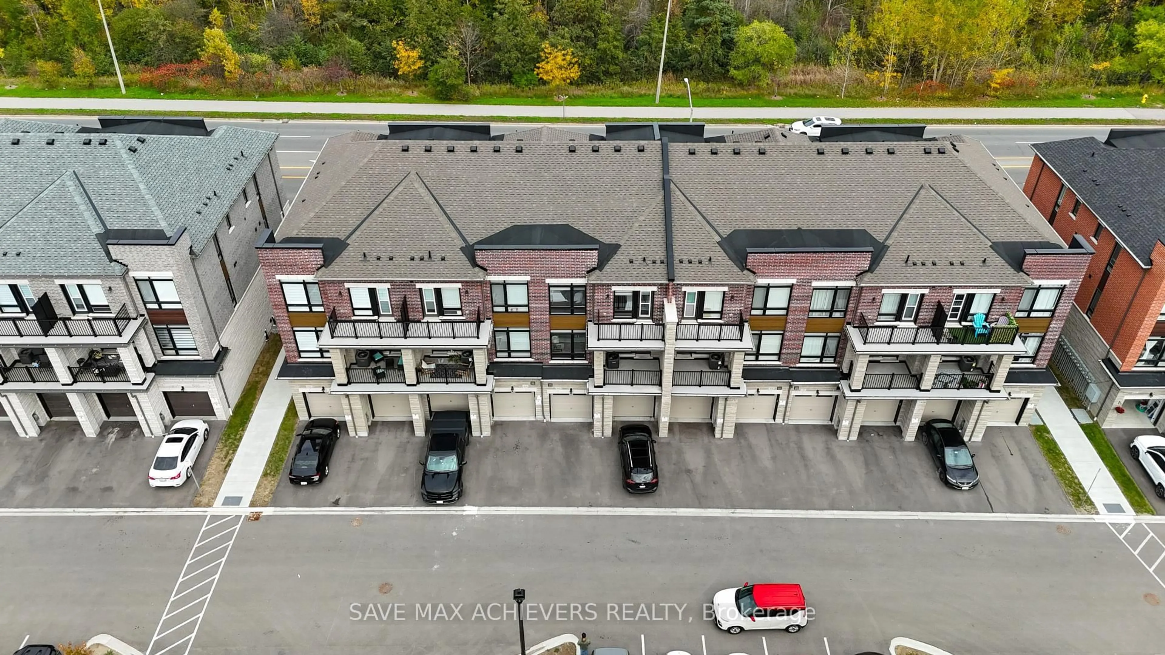 A pic from outside/outdoor area/front of a property/back of a property/a pic from drone, unknown for 440 SALEM Rd, Ajax Ontario L1S 0H2