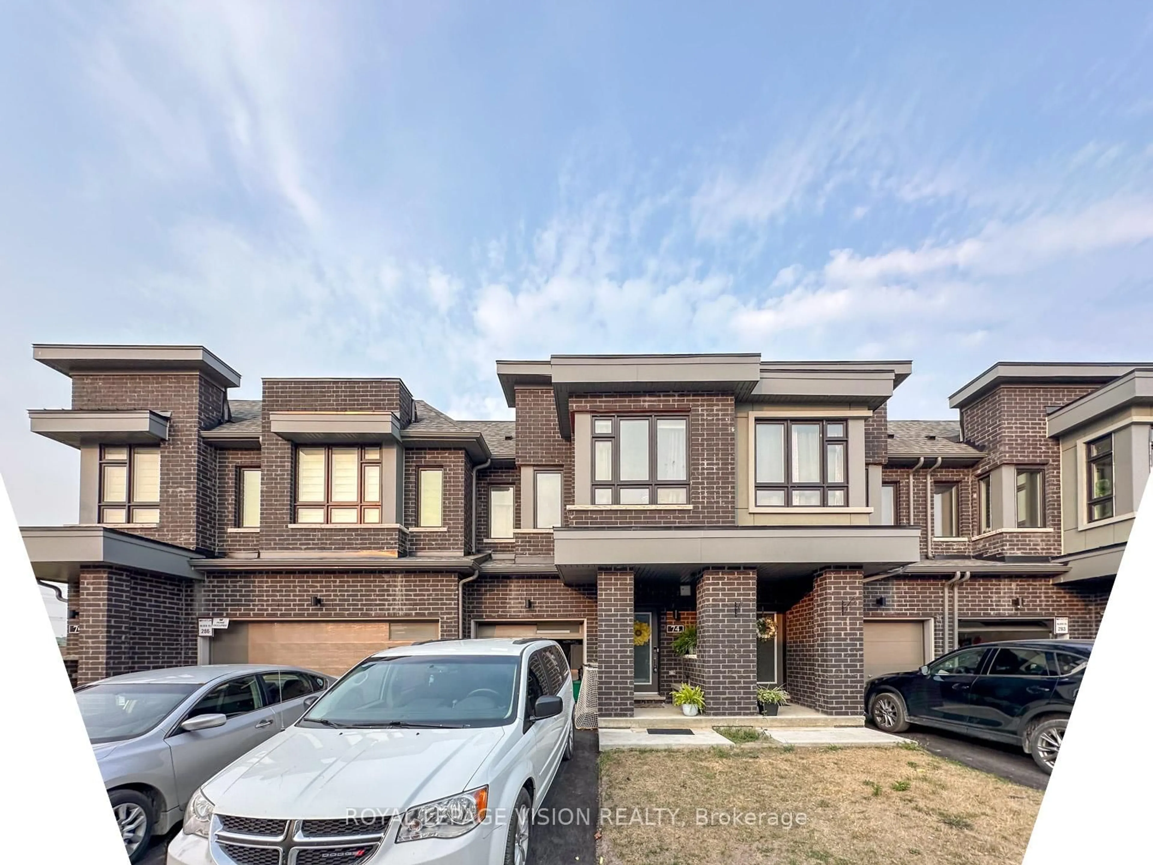 Home with brick exterior material, street for 74 Caspian Sq, Clarington Ontario L1C 7G4