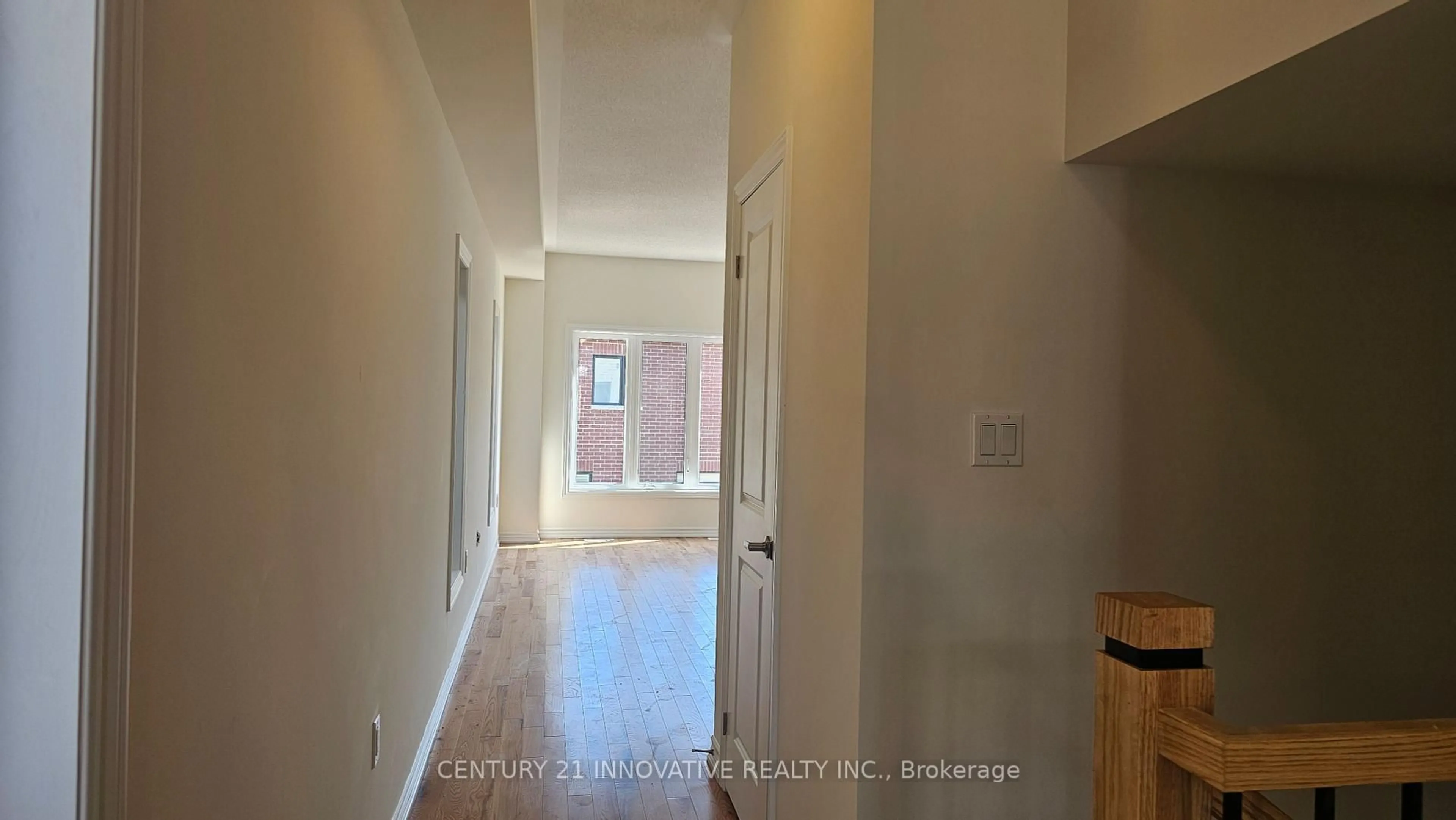 Indoor entryway for 1141 Azalea Ave, Pickering Ontario L1X 0M5