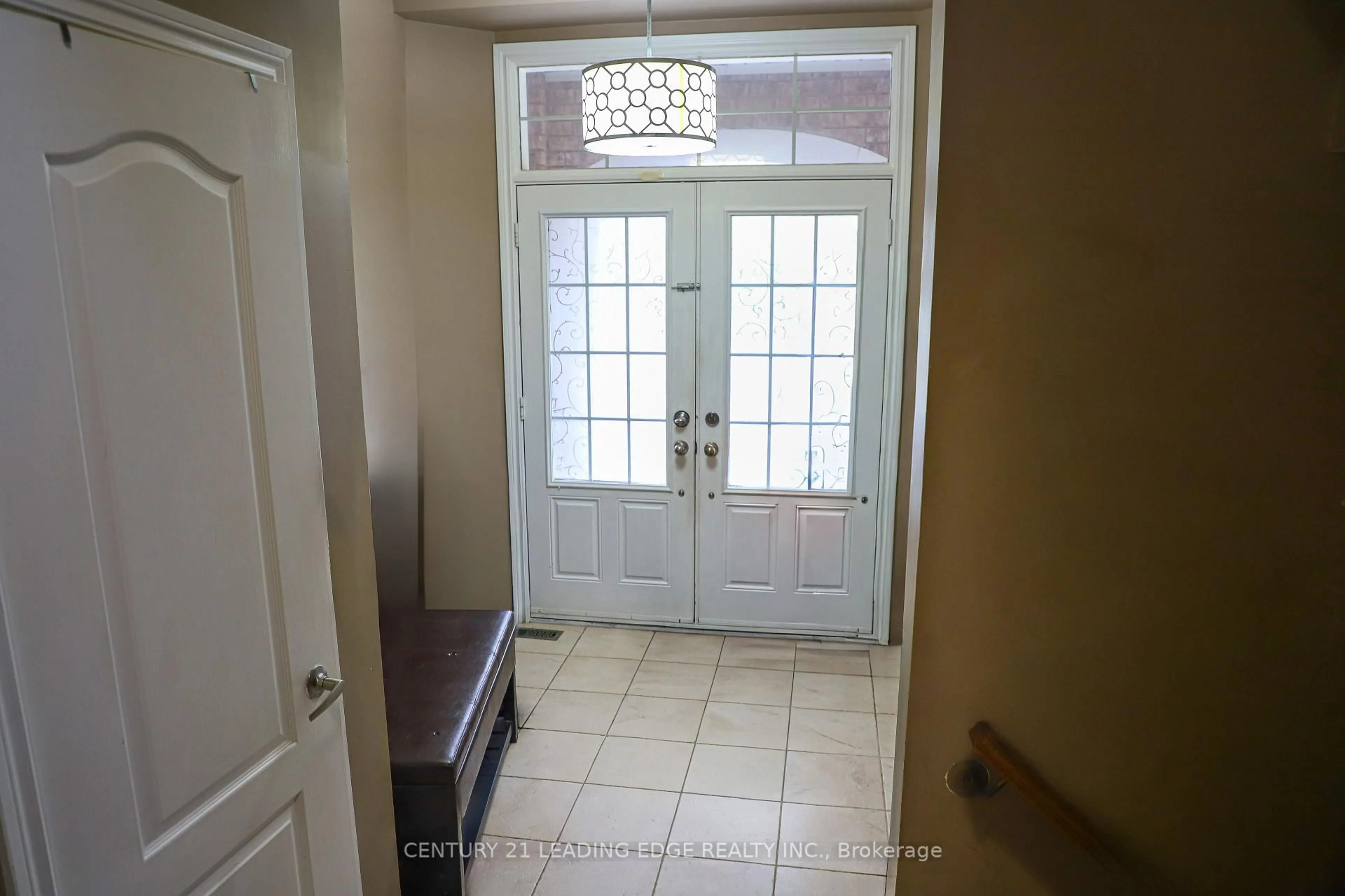 Indoor entryway for 6 Gamble Dr, Ajax Ontario L1Z 0H2