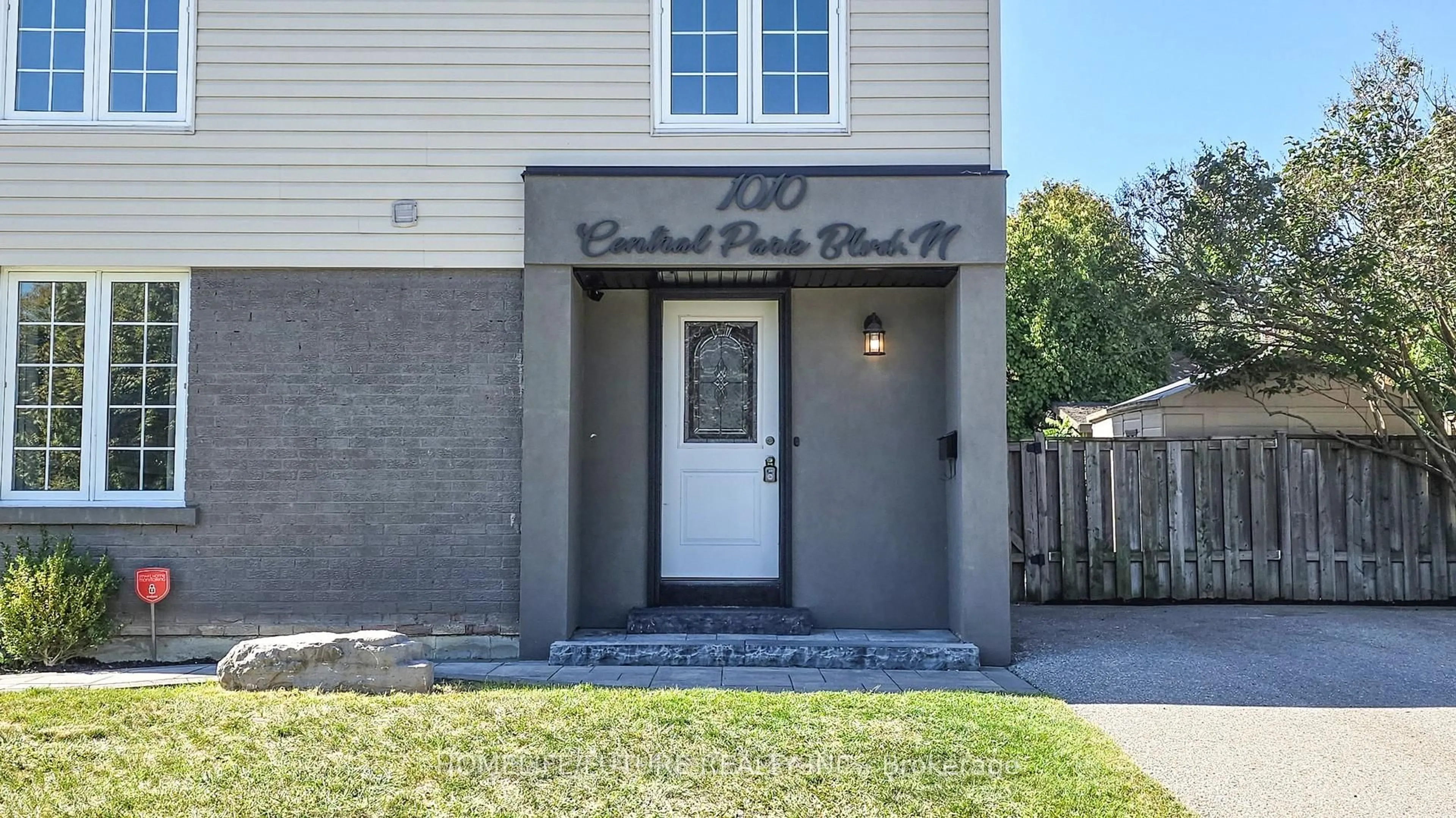 Unknown for 1010 Central Park Blvd, Oshawa Ontario L1G 7A6