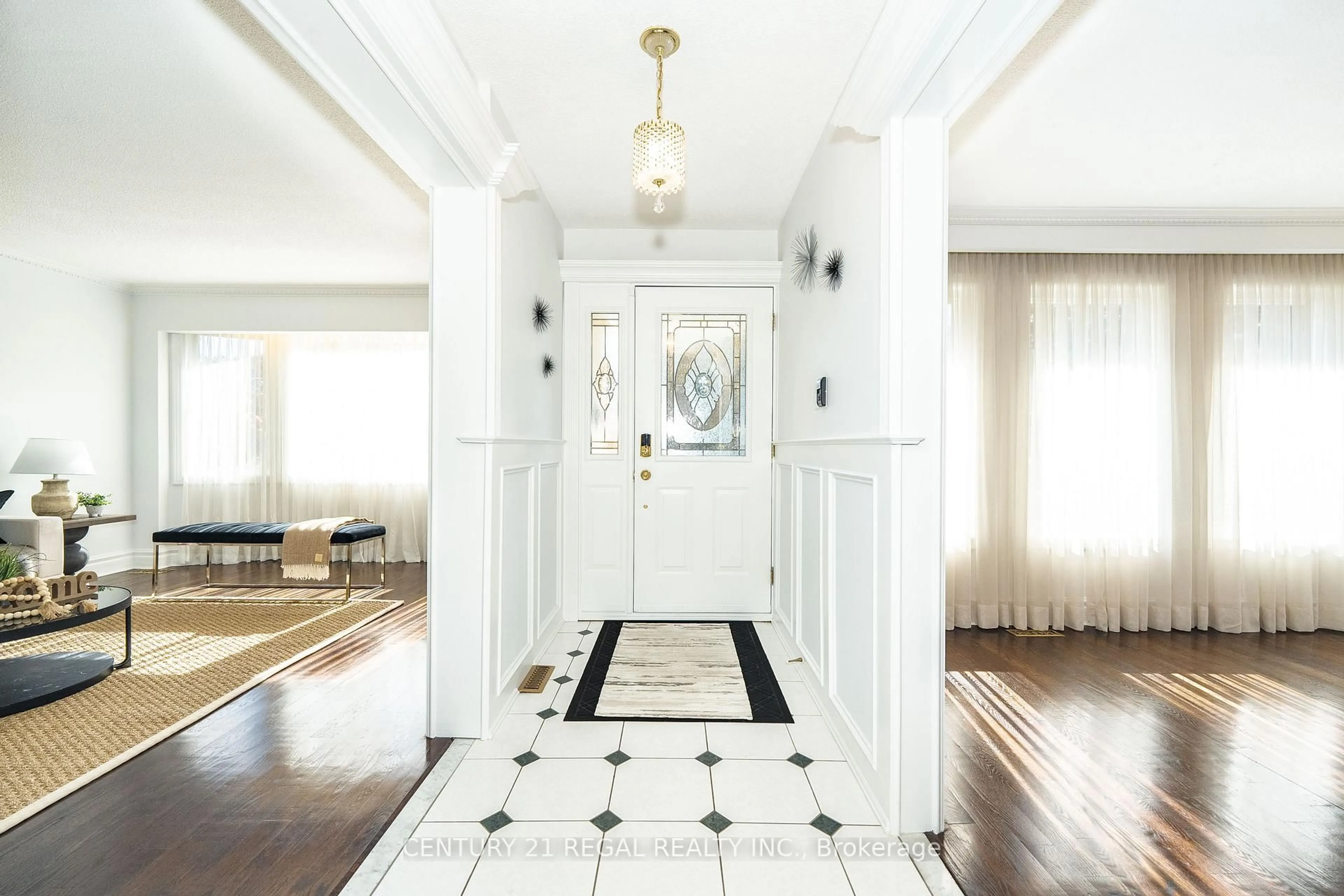 Indoor foyer for 66 Haviland Dr, Toronto Ontario M1C 2T8