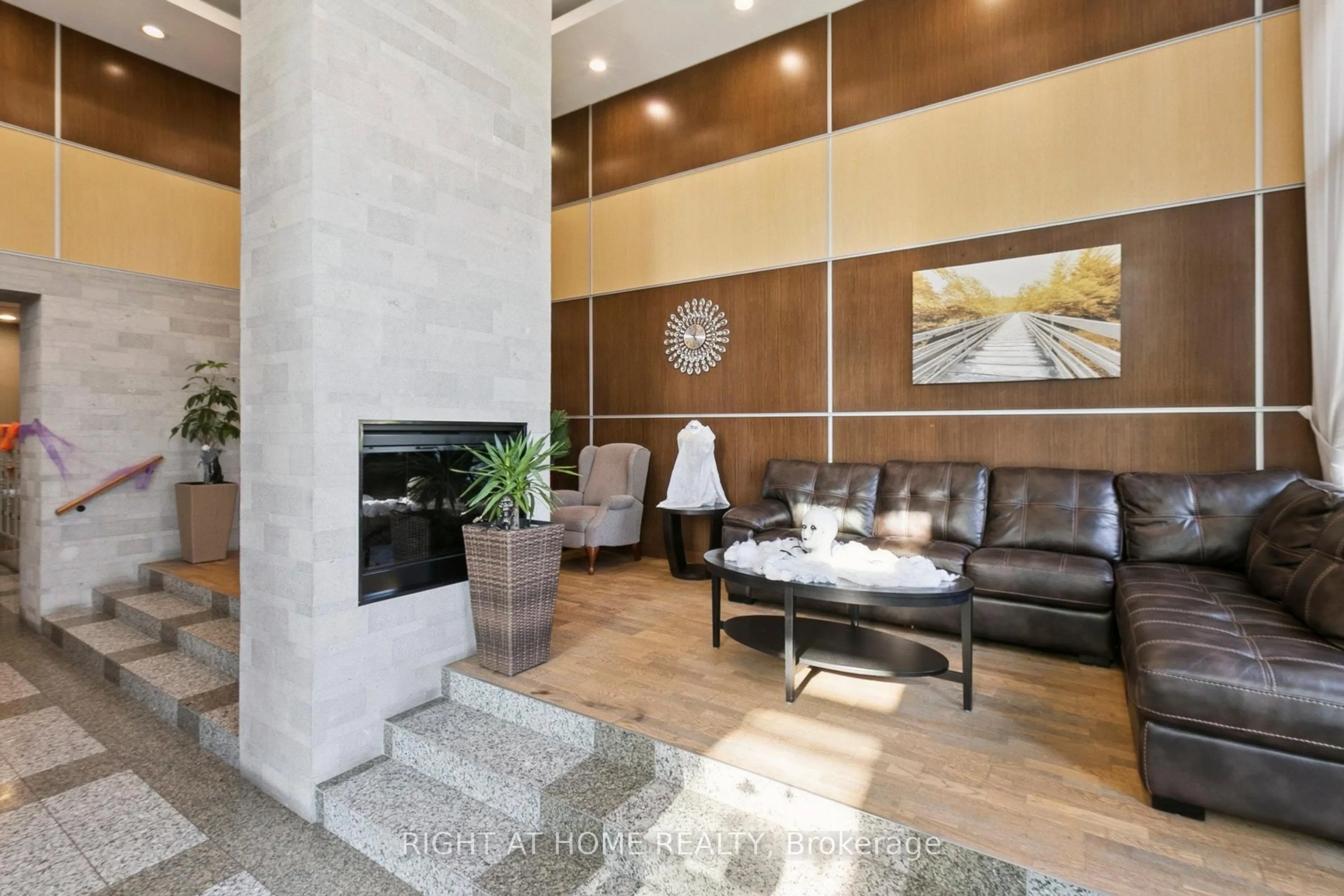 Lobby for 88 Grangeway Ave #2106, Toronto Ontario M1H 0A2