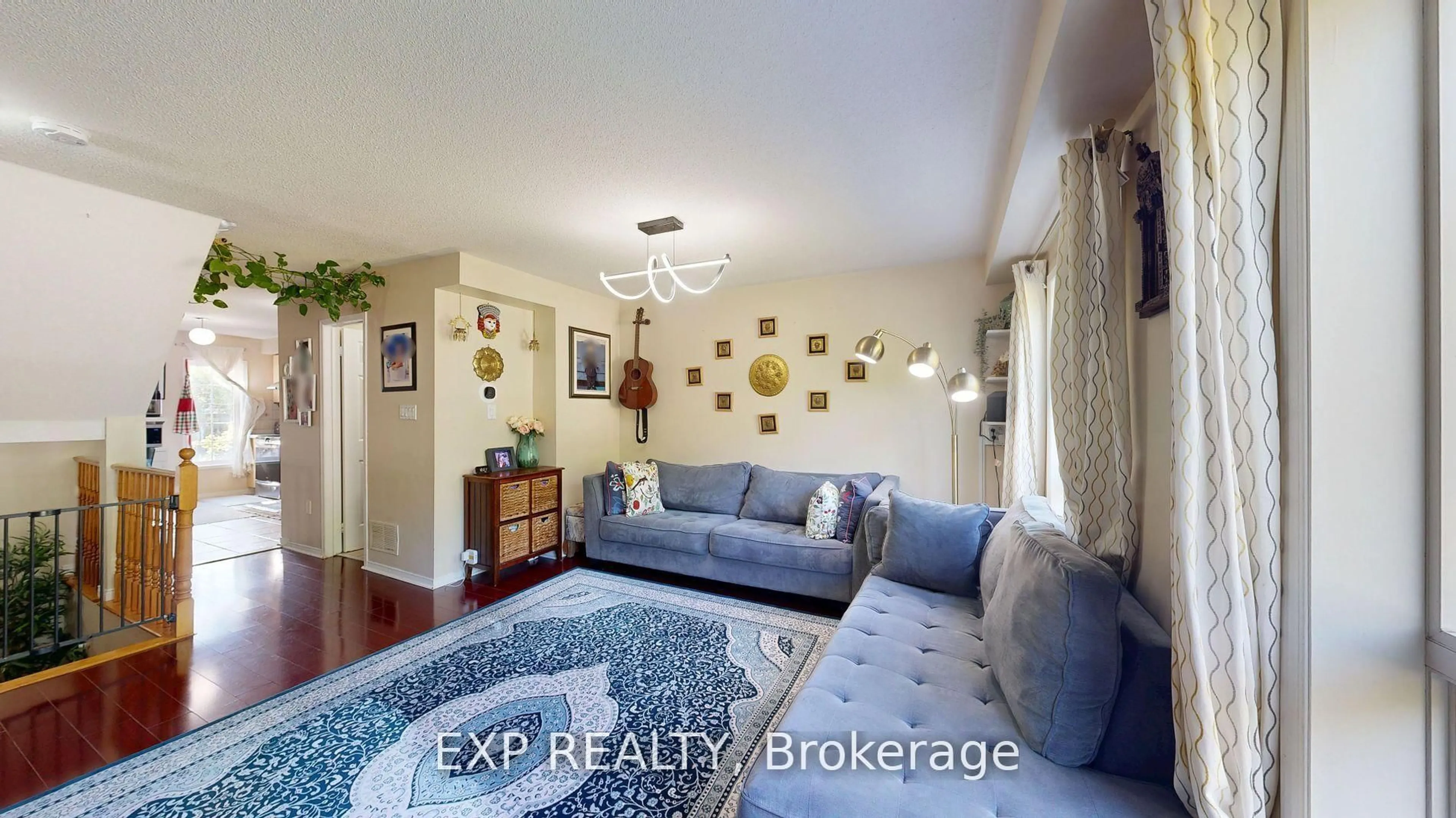 Living room with furniture, unknown for 96 Conn Smythe Dr, Toronto Ontario M1J 3P5