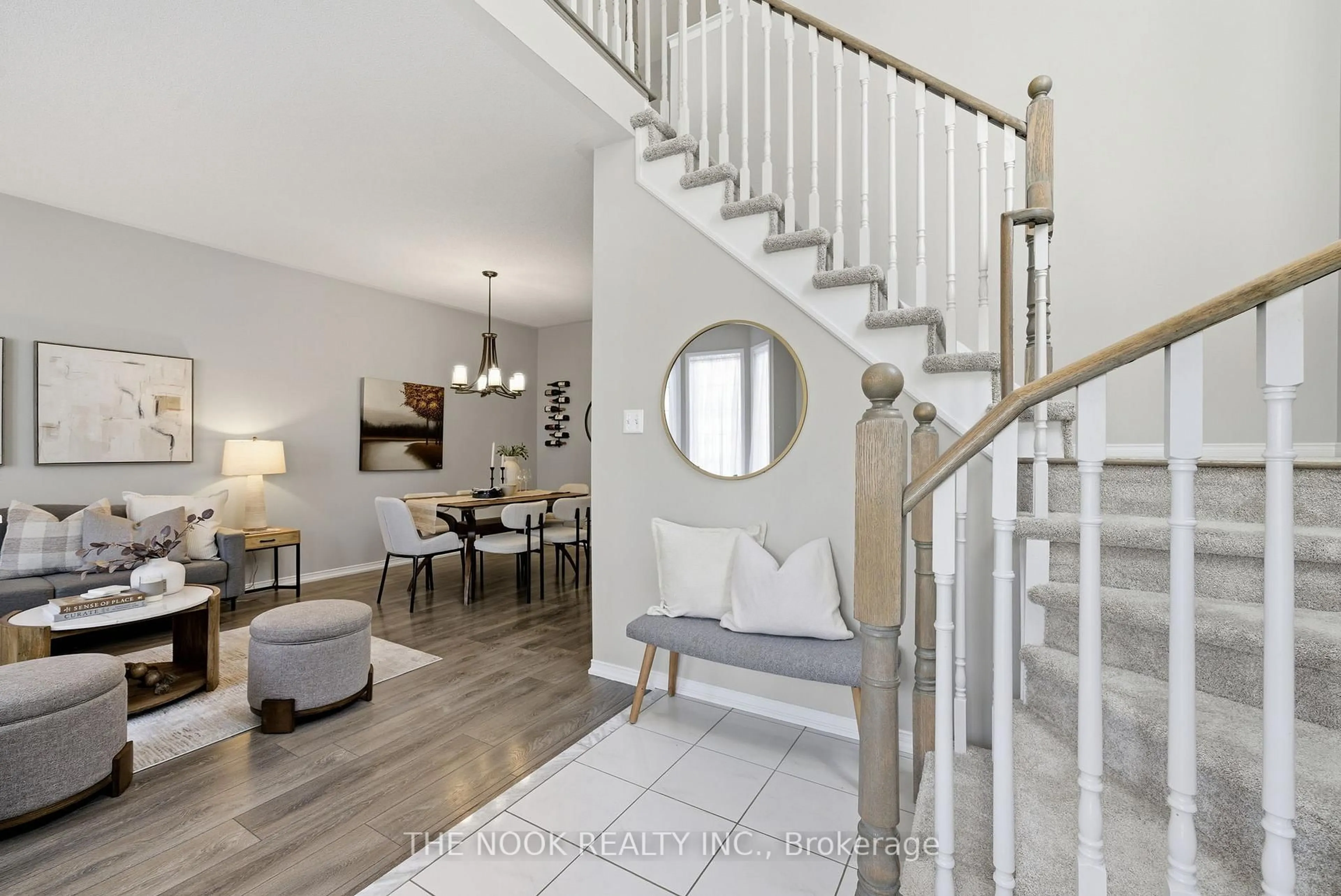 Indoor entryway for 73 Vallance Way #38, Whitby Ontario L1M 0J9