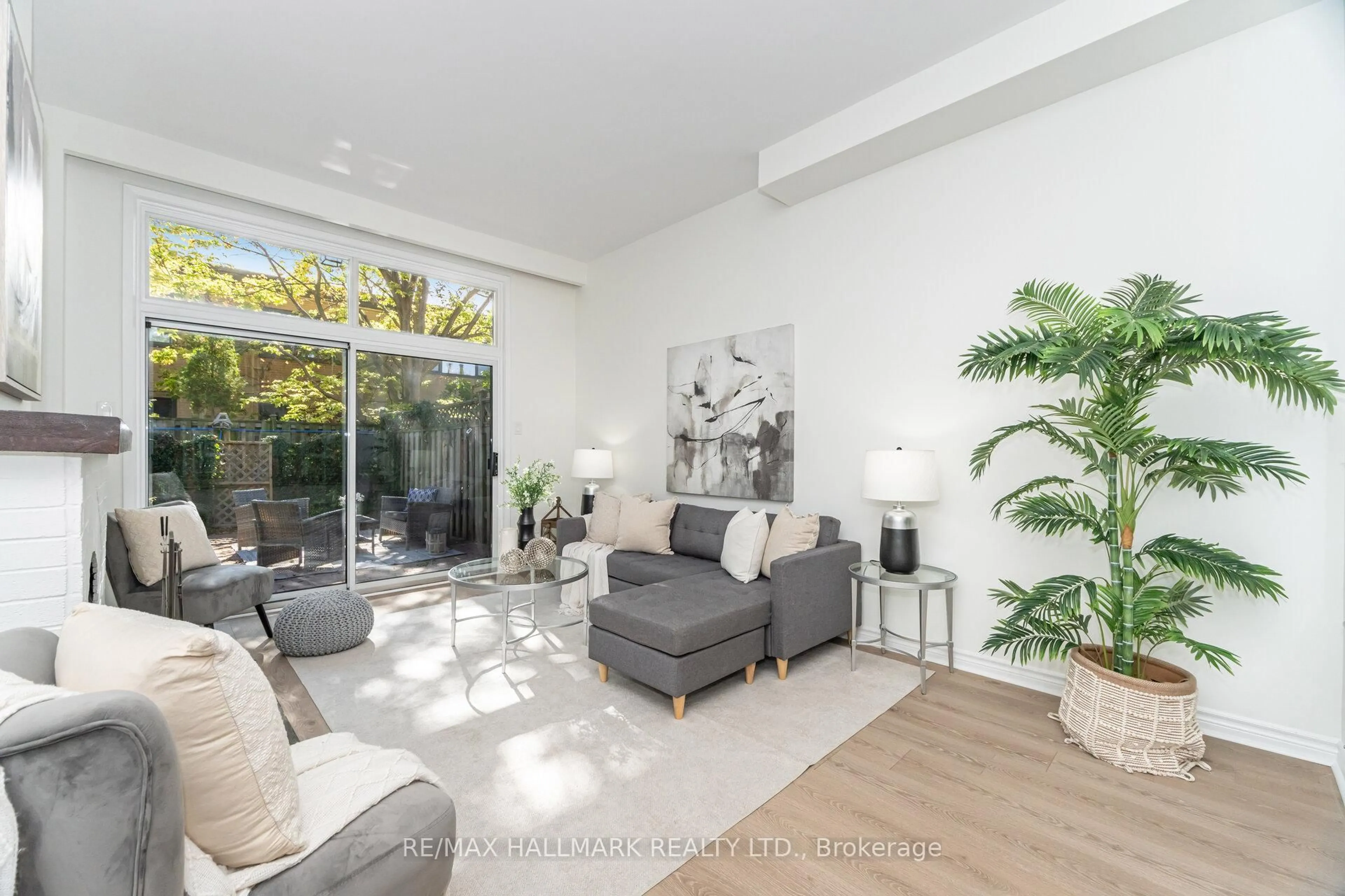 Living room with furniture, unknown for 90 Kippendavie Ave ##5, Toronto Ontario M4L 3R5