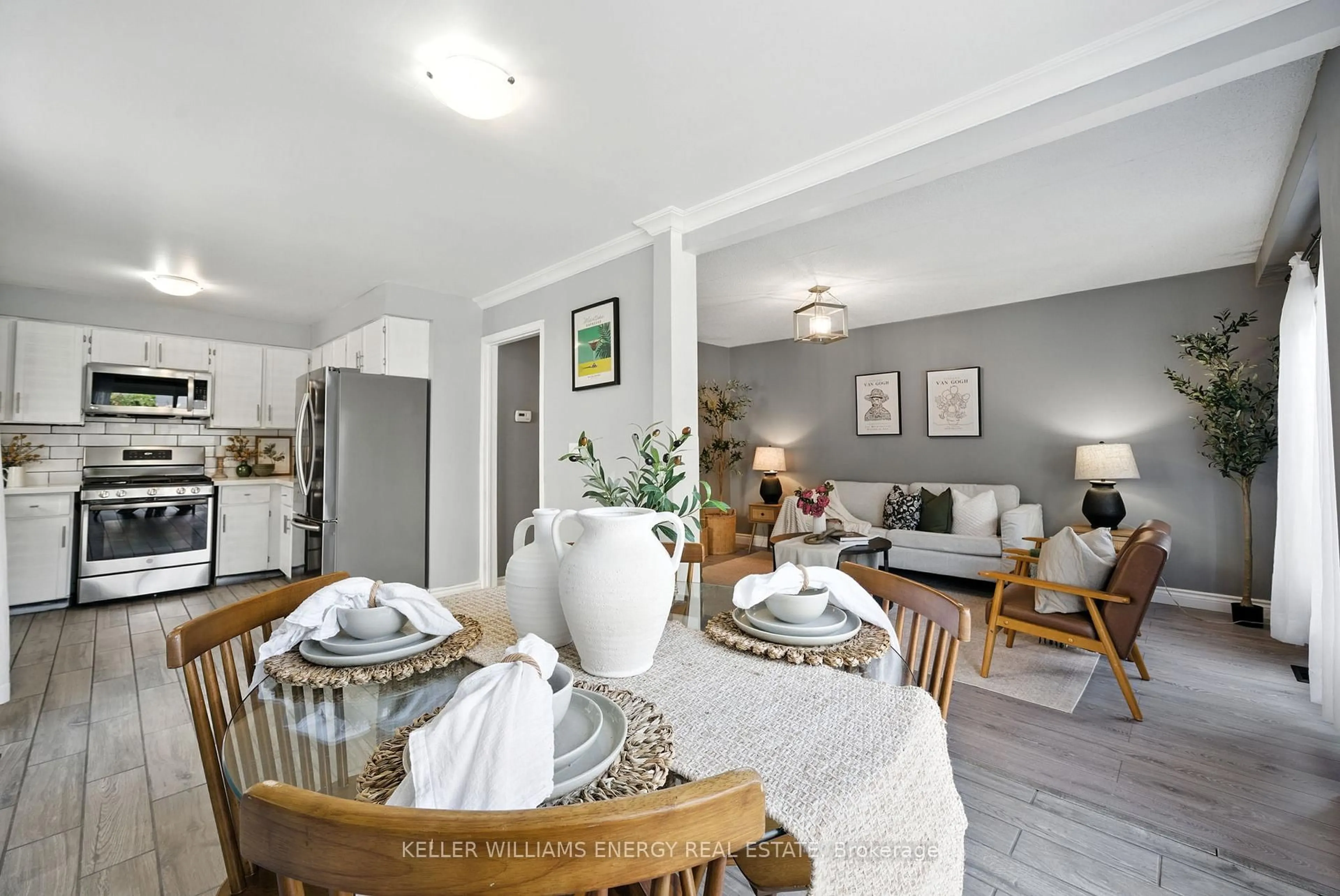 Dining room, unknown for 70 Hart Blvd, Clarington Ontario L1B 1E4