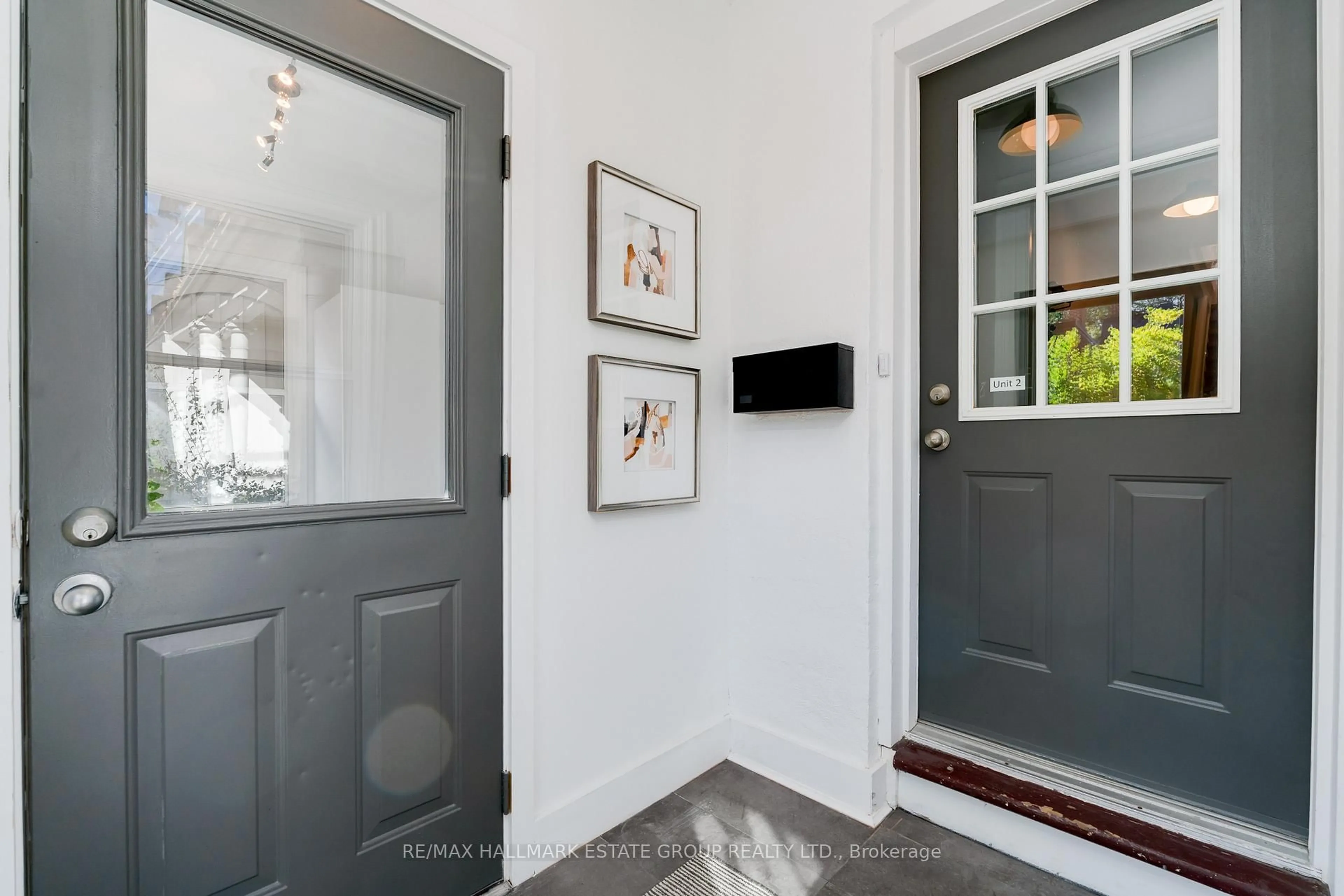 Indoor entryway for 4 Riverdale Ave, Toronto Ontario M4K 1C3