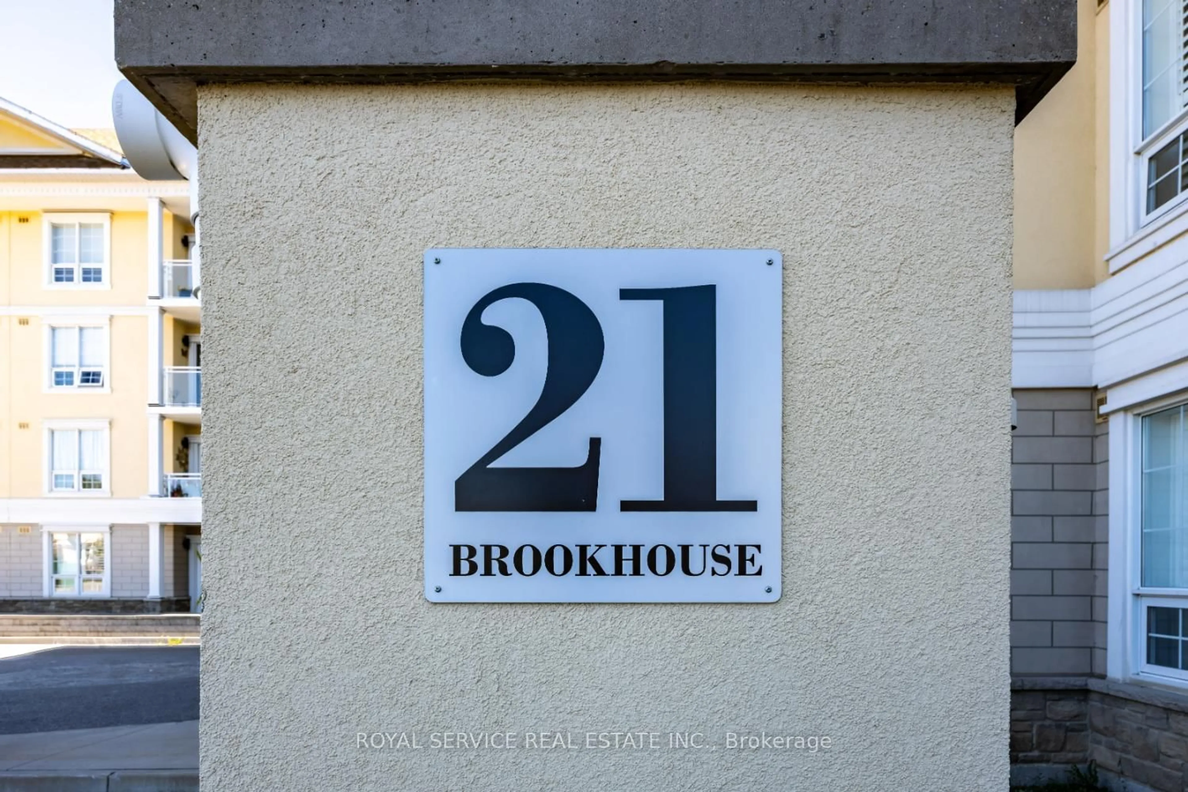 Unknown for 21 Brookhouse Dr, Clarington Ontario L1B 1N8