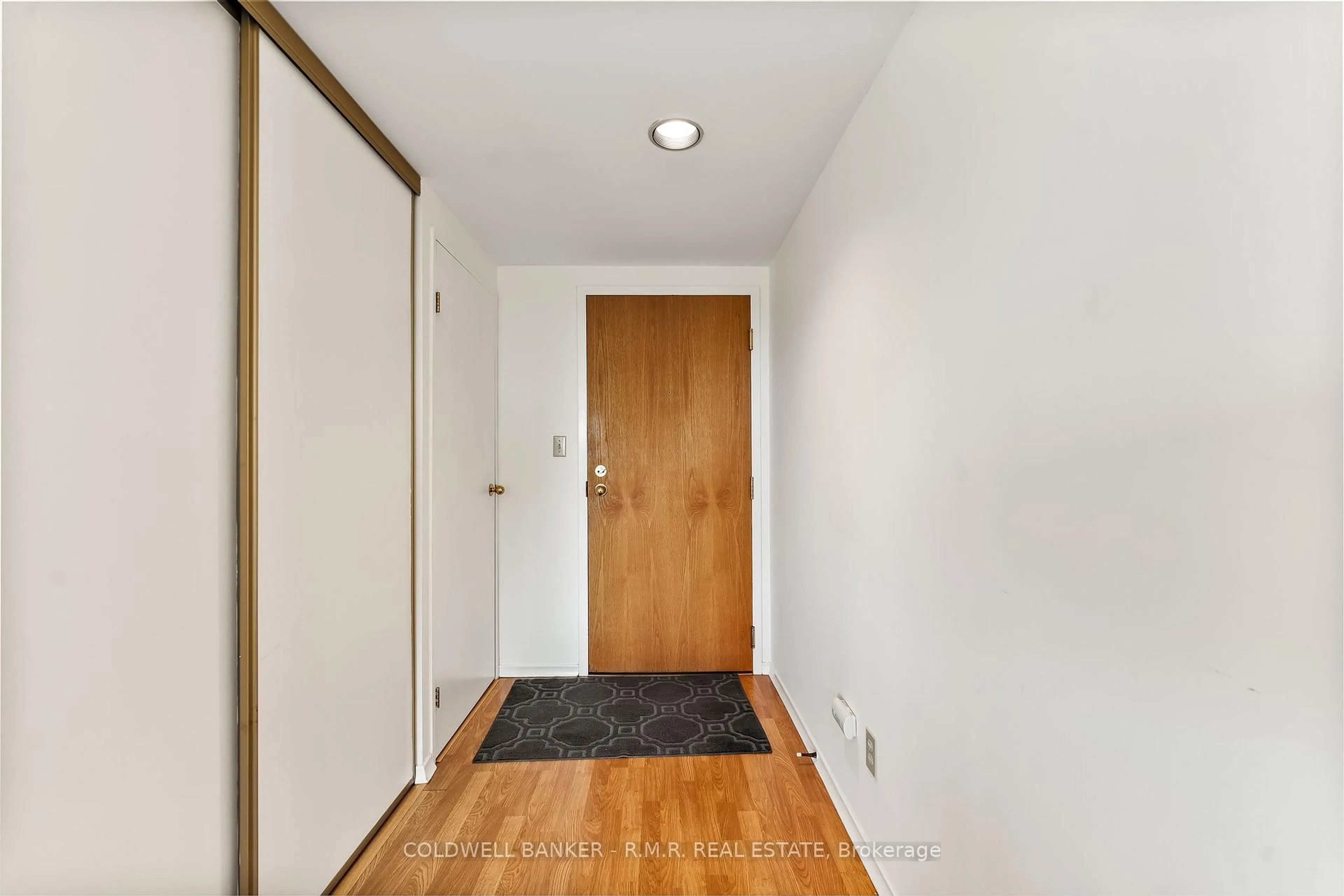 Indoor entryway for 600 Thornton Rd #PH2, Oshawa Ontario L1J 6T6