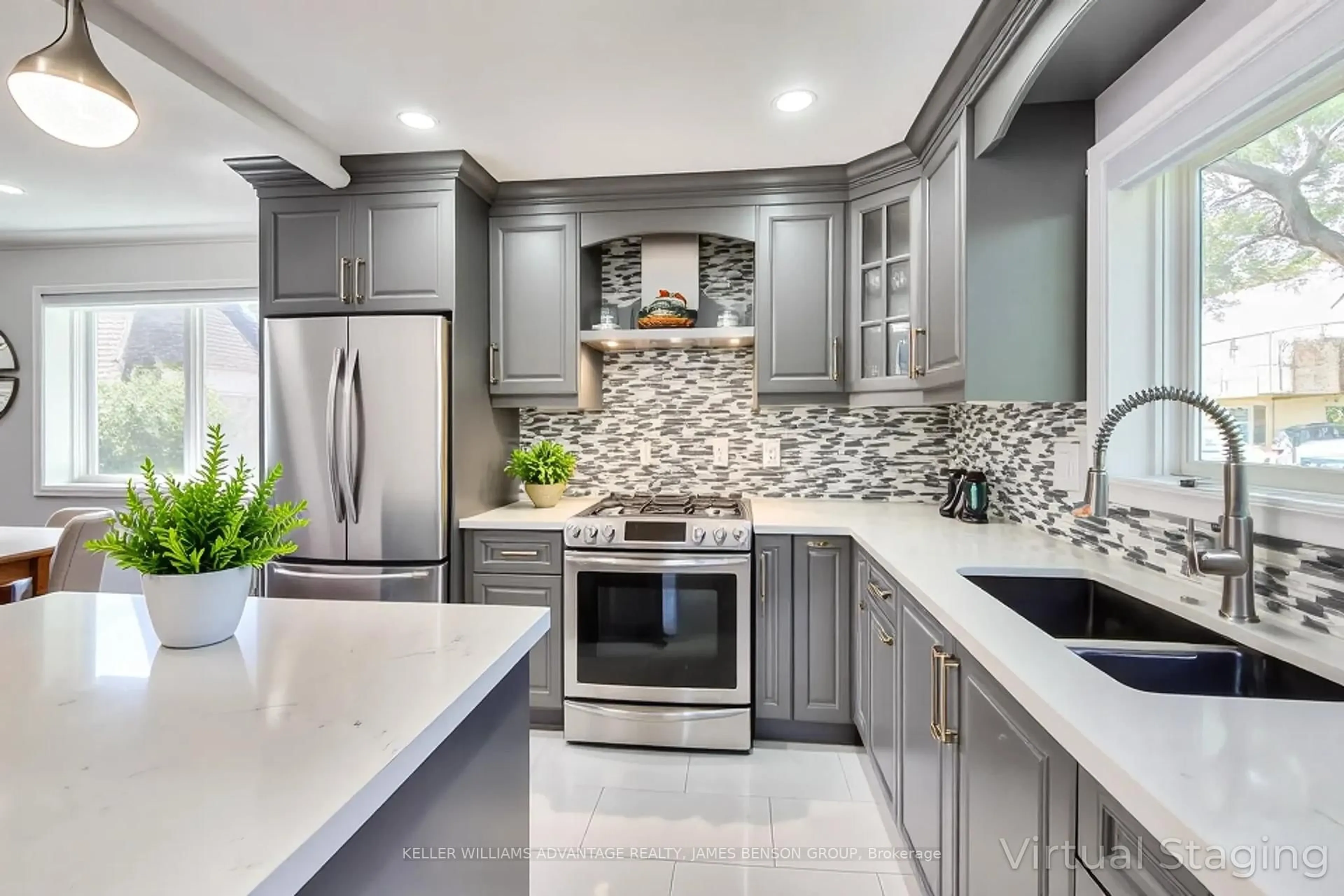 Contemporary kitchen, ceramic/tile floor for 418 Victor Crt, Pickering Ontario L1W 3J8