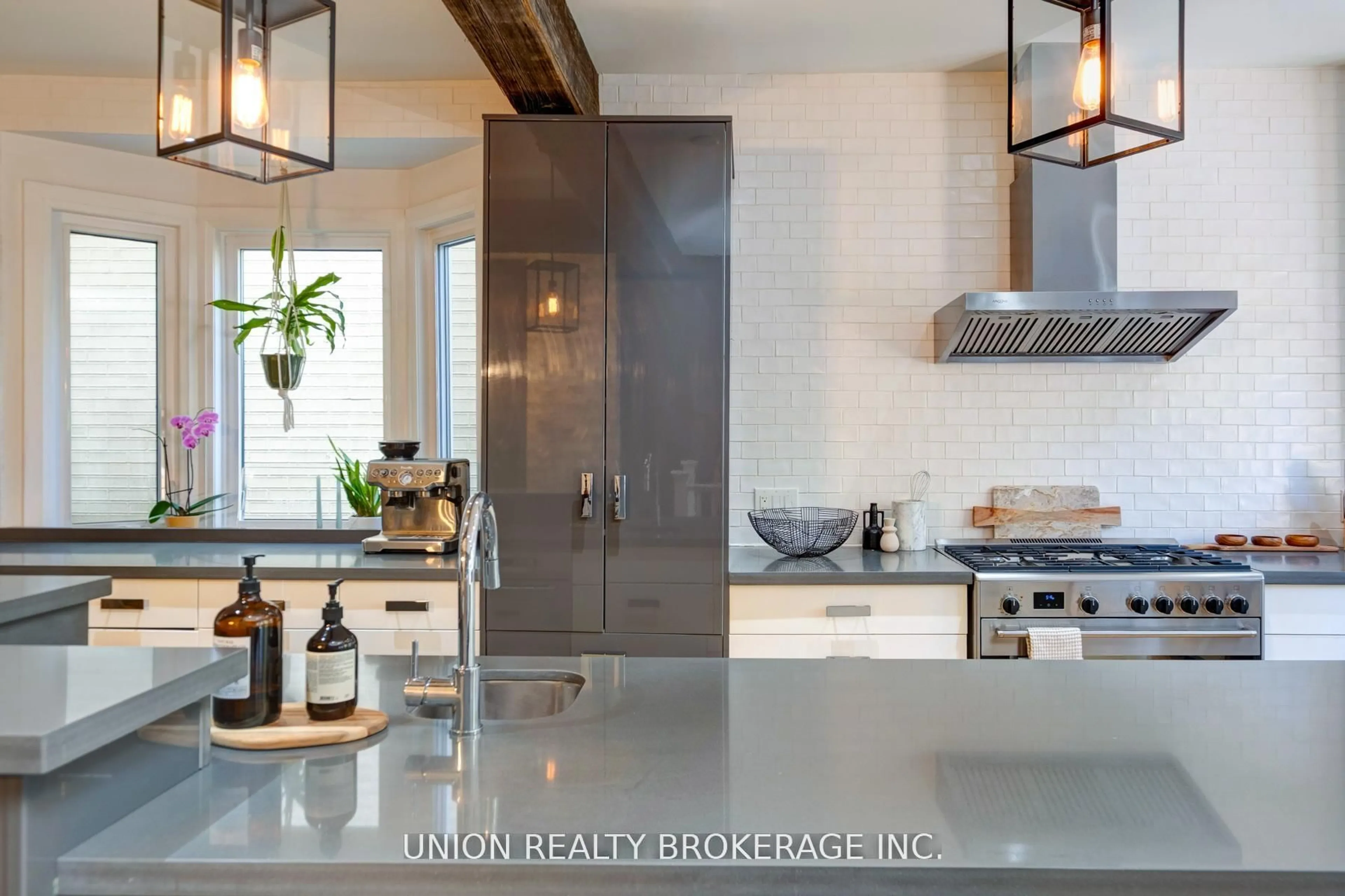 Contemporary kitchen, unknown for 38 Elmer Ave, Toronto Ontario M4L 3R7