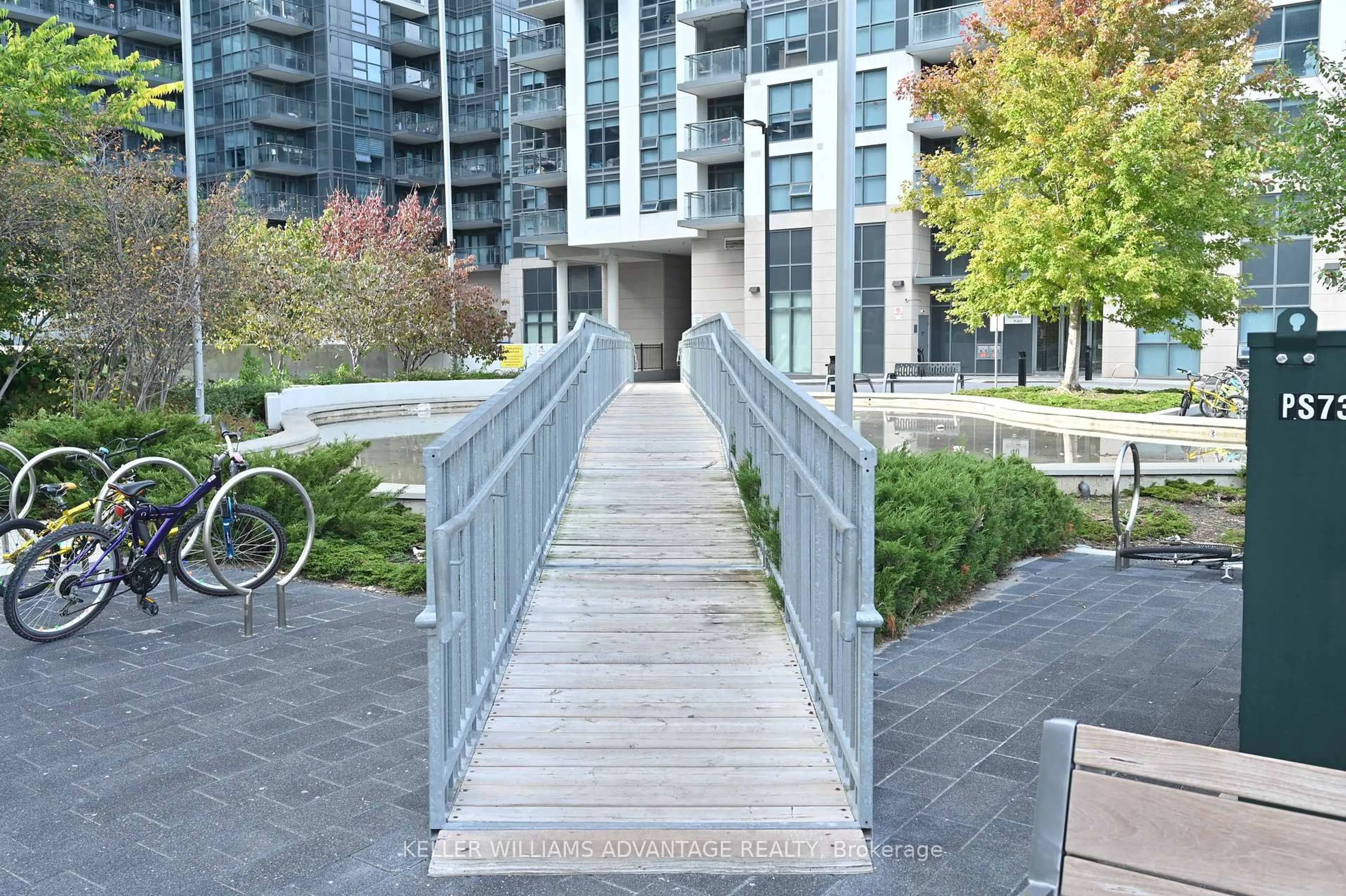 Patio, street for 20 Meadowglen Pl #728, Toronto Ontario M1G 0A9