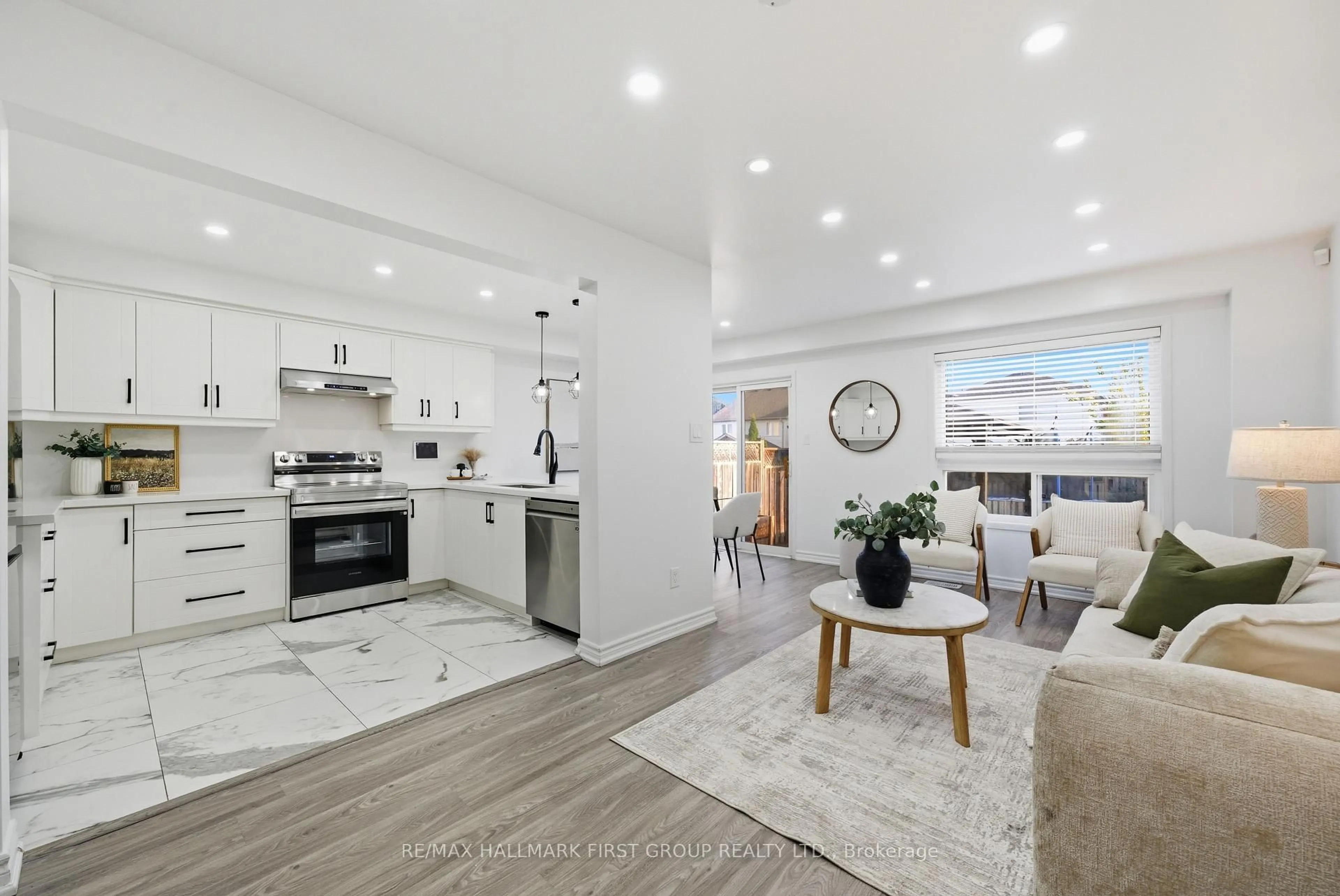 Open concept kitchen, ceramic/tile floor for 47 Telegraph Dr, Whitby Ontario L1P 1S3