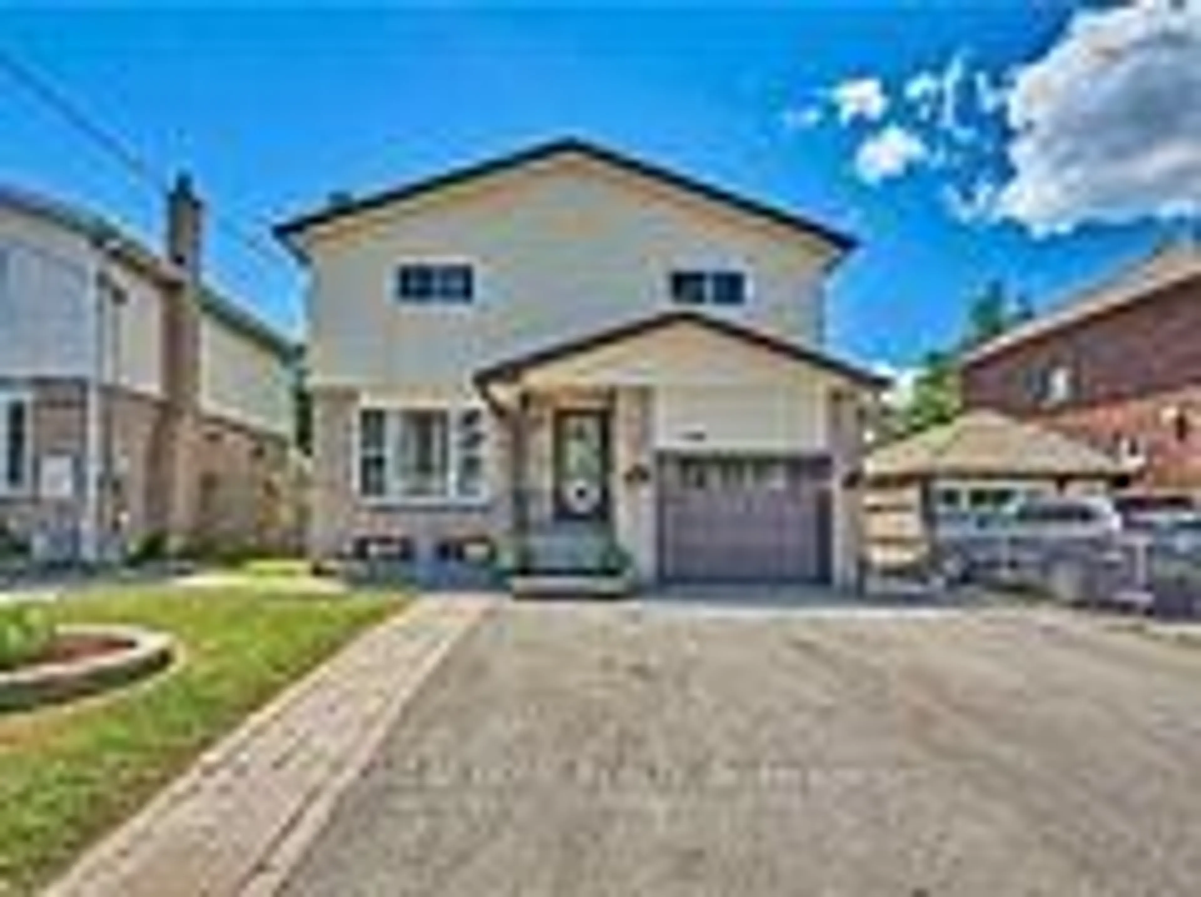 Home with brick exterior material, street for 702 Brock St, Whitby Ontario L1N 4L2