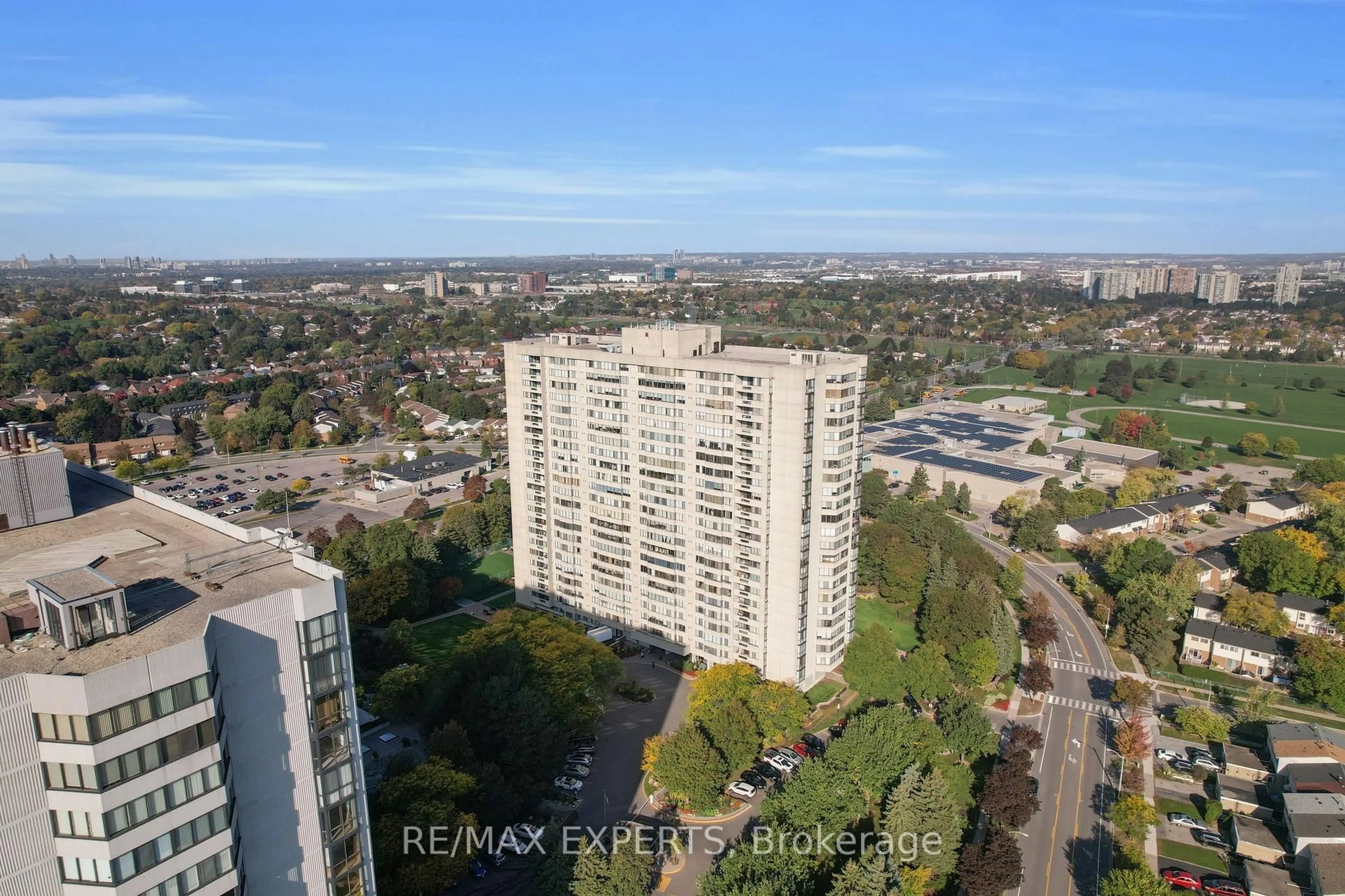 A pic from outside/outdoor area/front of a property/back of a property/a pic from drone, city buildings view from balcony for 2350 Bridletowne Circ #1811, Toronto Ontario M1W 3E6