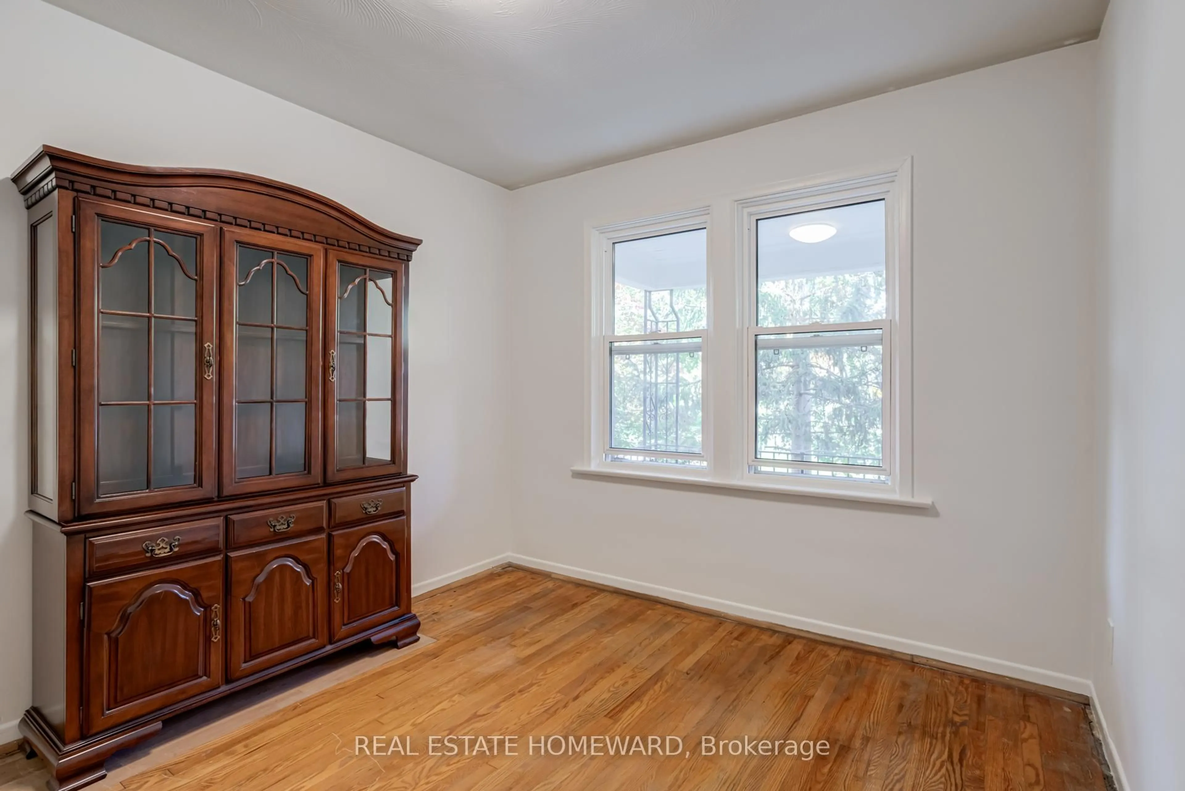 A pic of a room for 106 West Lynn Ave, Toronto Ontario M4C 3W2