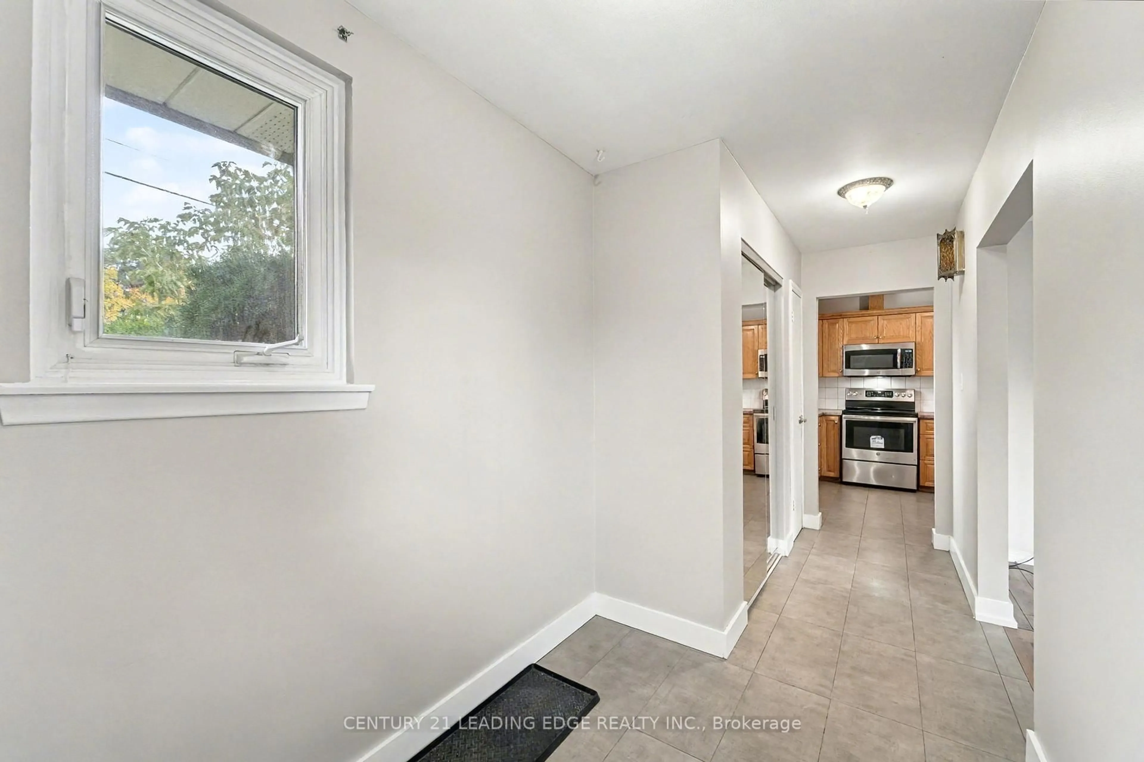 Unknown for 171 Phillip Murray Ave, Oshawa Ontario L1J 1G6