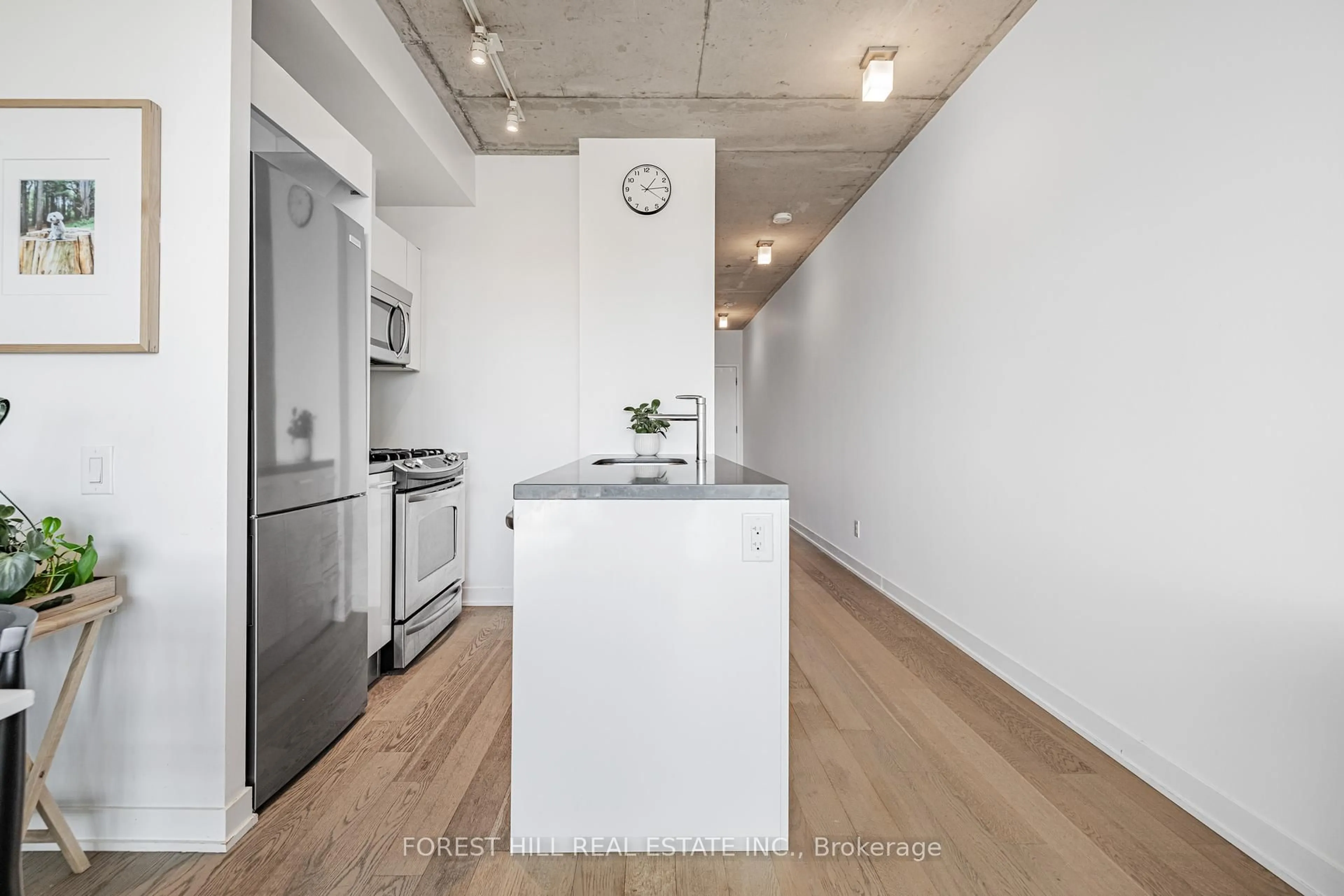 Standard kitchen, unknown for 319 Carlaw Ave #607, Toronto Ontario M4M 0A4