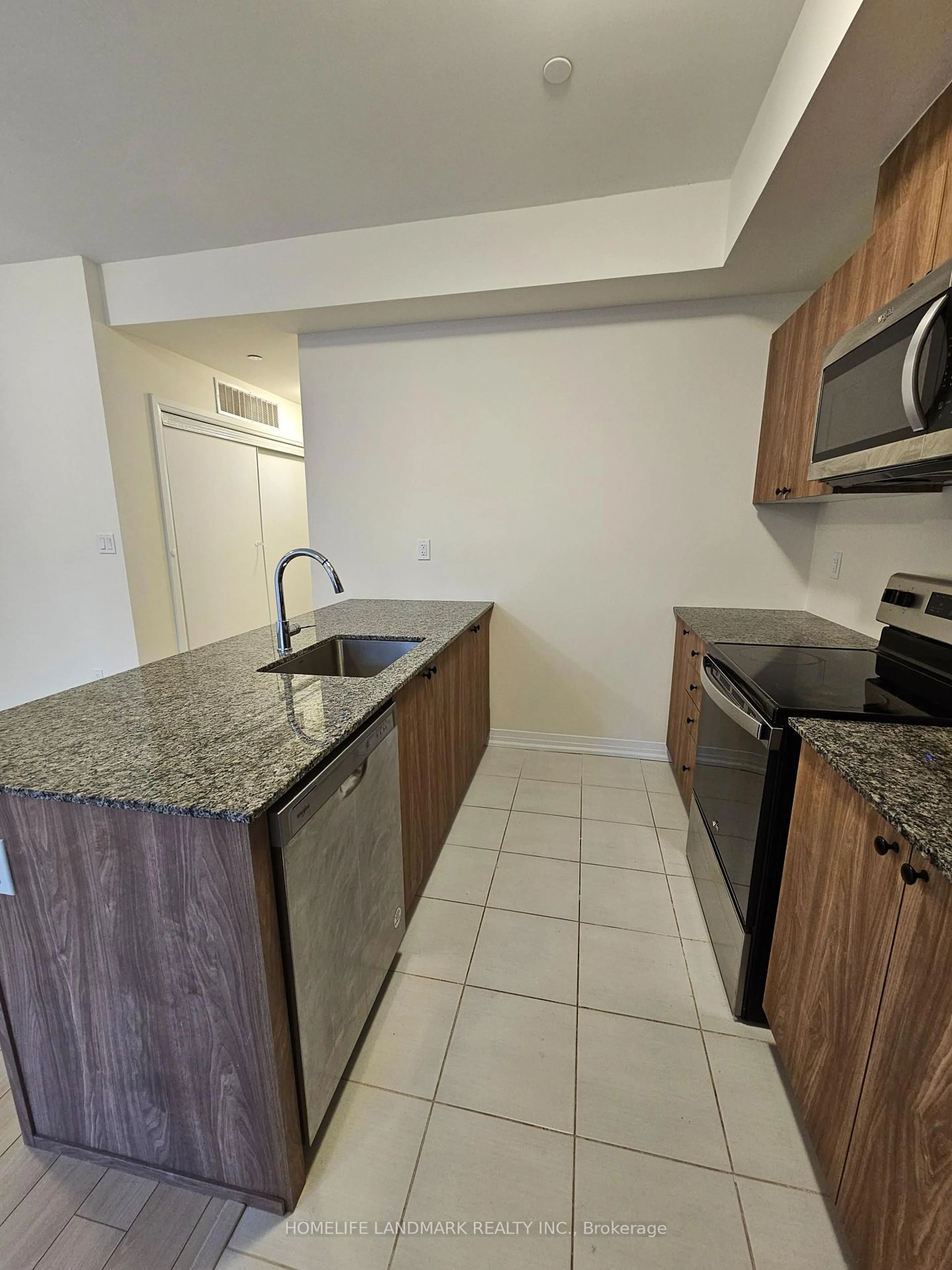 Standard kitchen, unknown for 155 Tapscott Rd #5, Toronto Ontario M1B 0E8