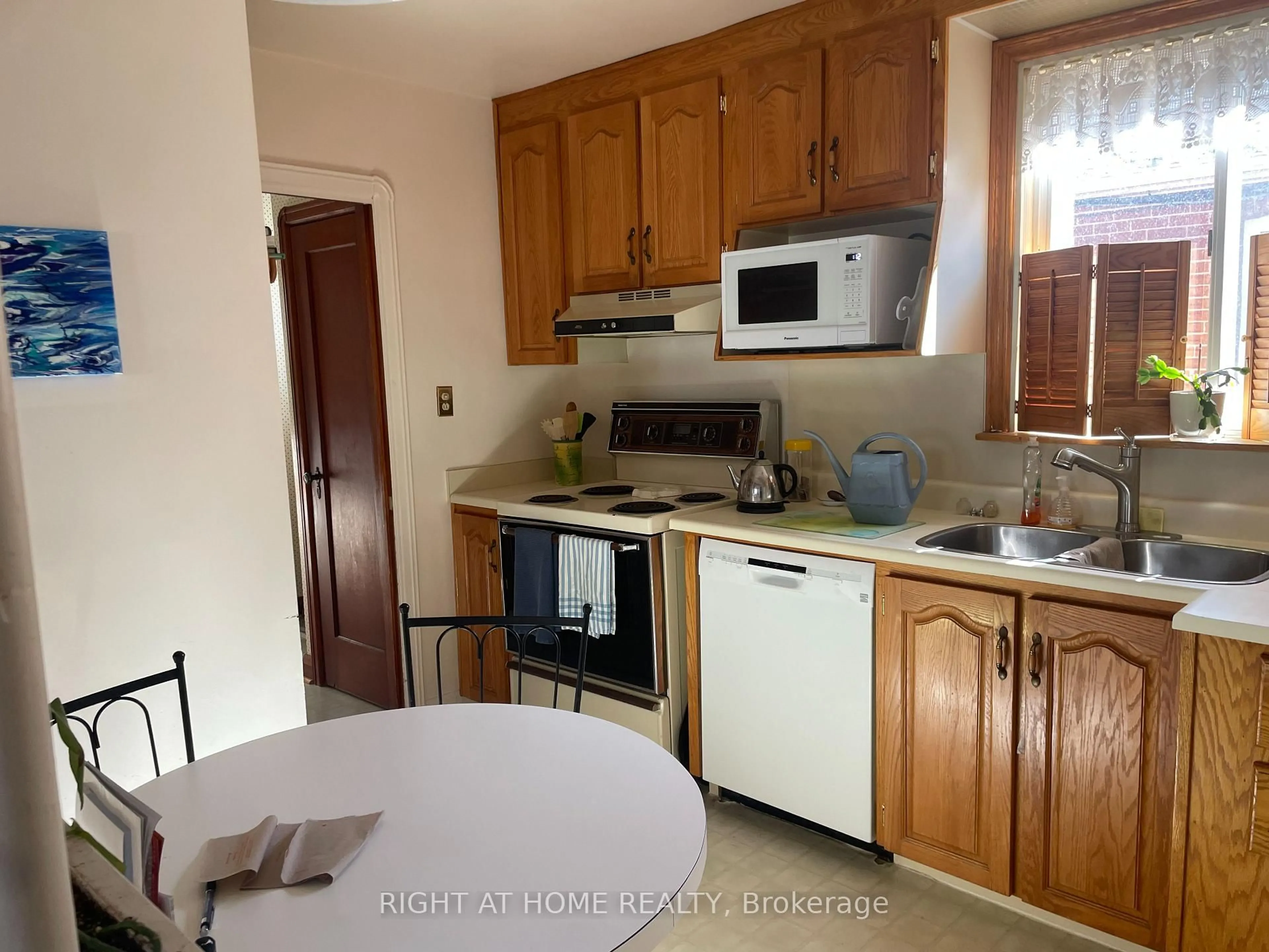 Standard kitchen, unknown for 82 Cedarcrest Blvd, Toronto Ontario M4B 2P3