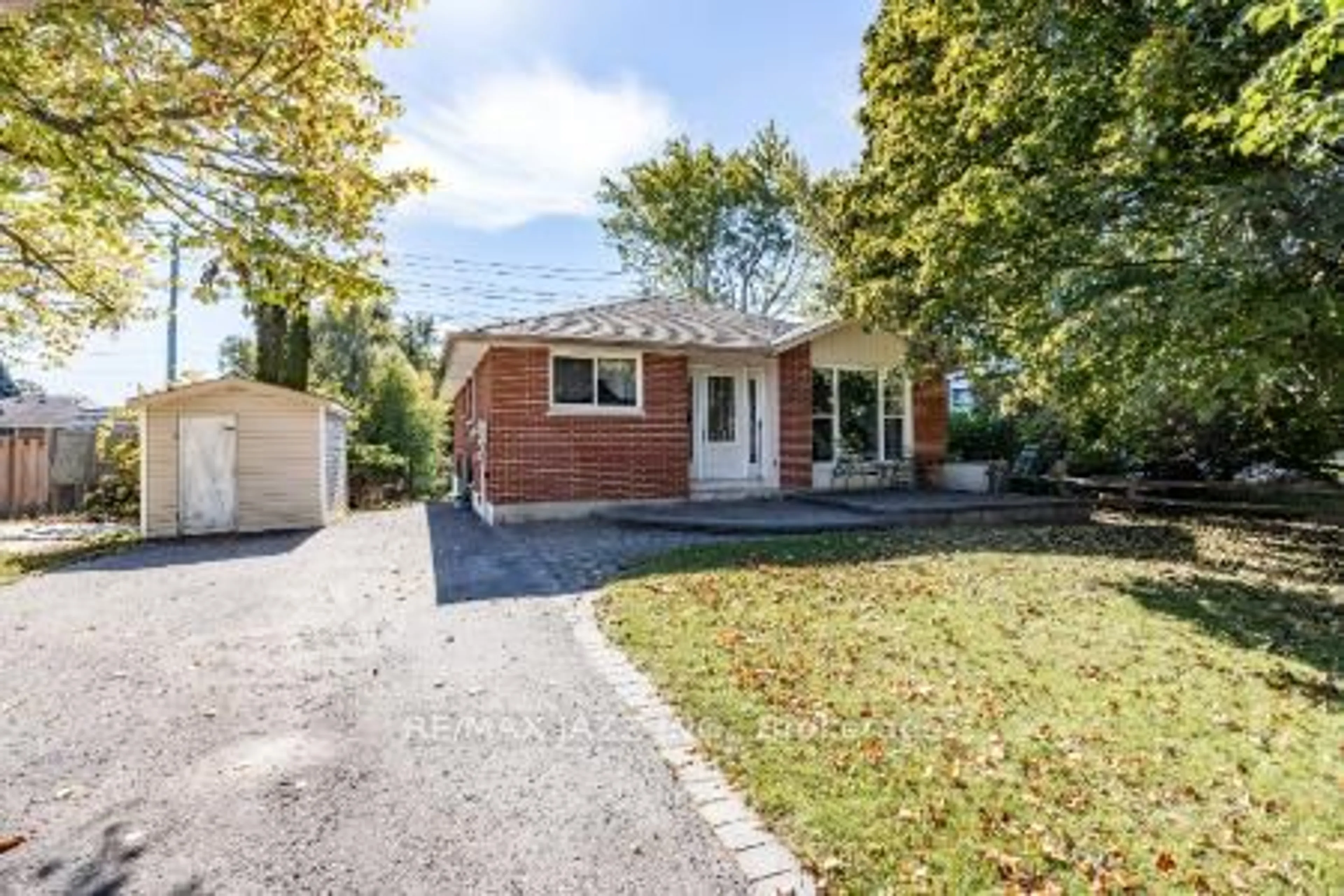 Home with brick exterior material, street for 389 Carnaby Crt, Oshawa Ontario L1G 6W4