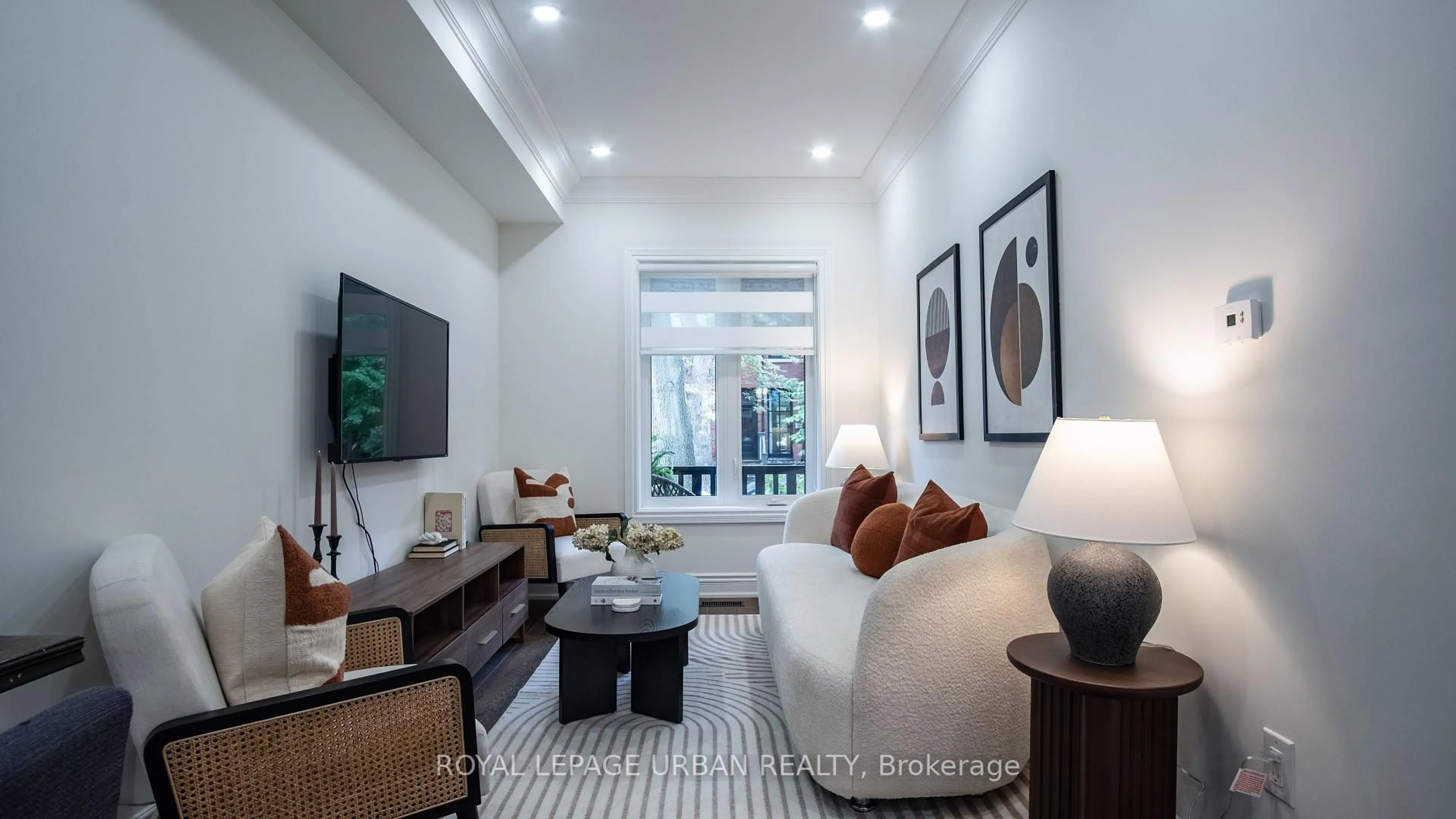 Living room with furniture, unknown for 101 Brooklyn Ave, Toronto Ontario M4M 2X4