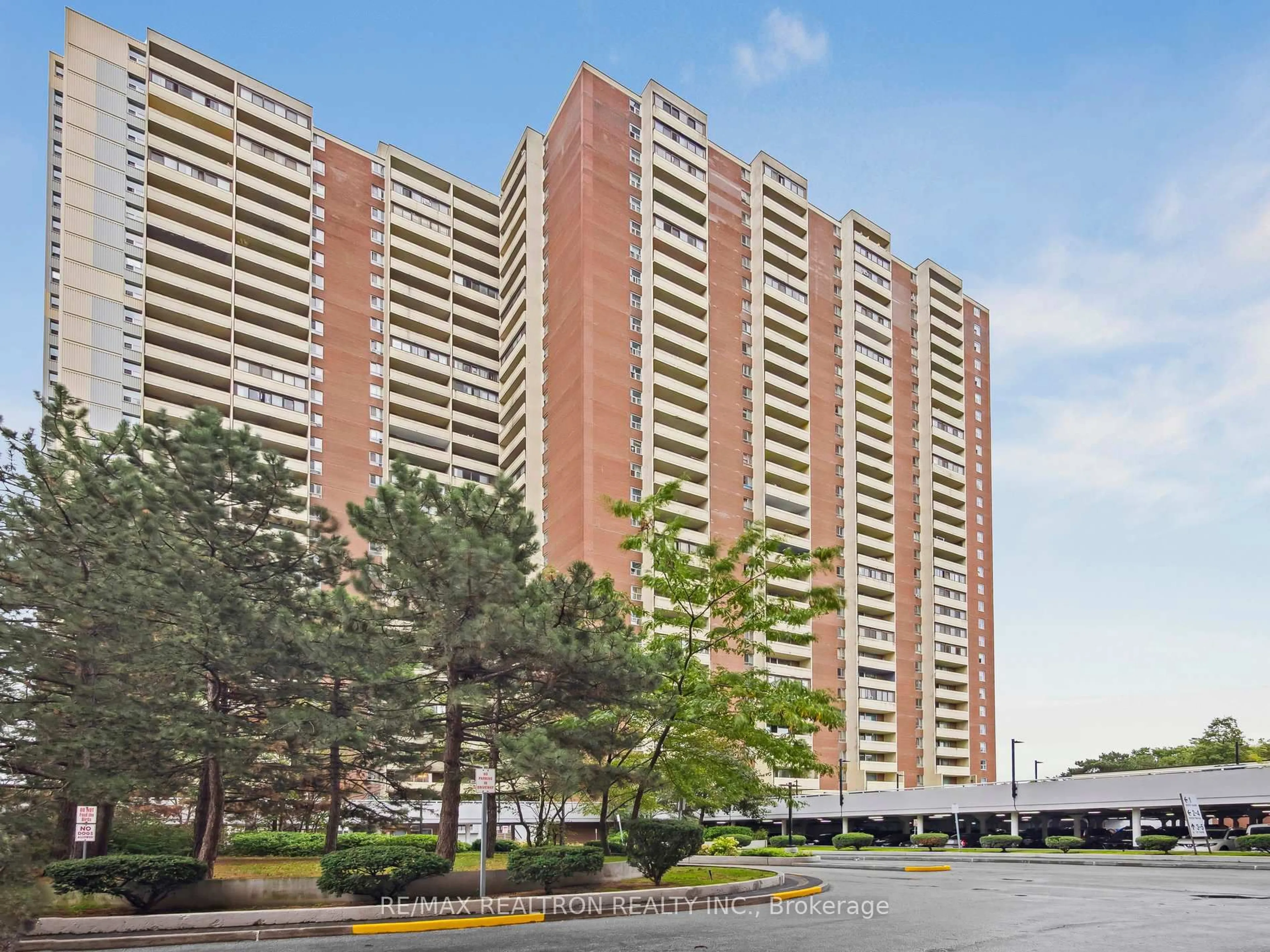 Unknown for 5 Massey Sq #502, Toronto Ontario M4C 5L6