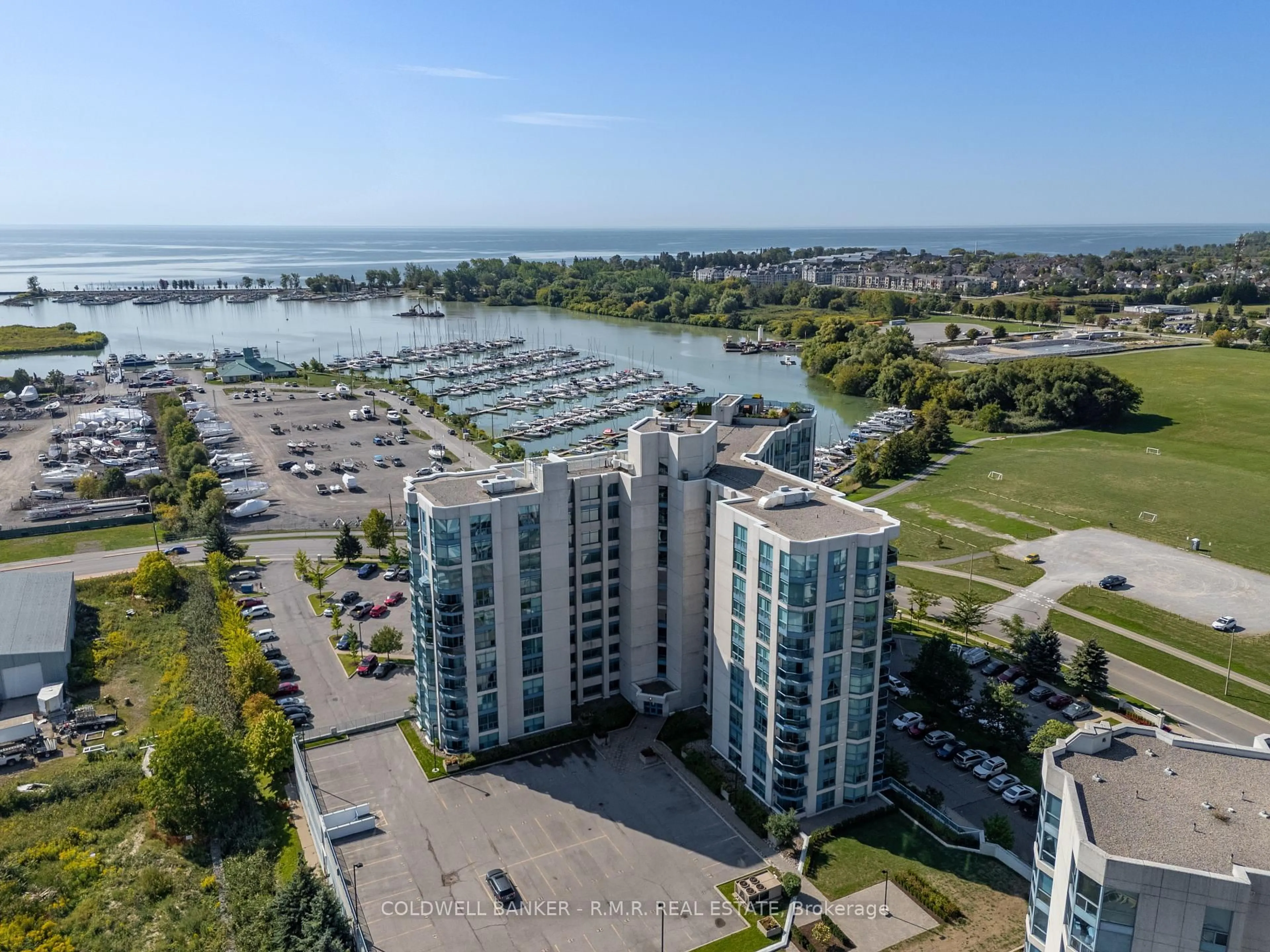A pic from outside/outdoor area/front of a property/back of a property/a pic from drone, water/lake/river/ocean view for 340 Watson St #517, Whitby Ontario L1N 9G1