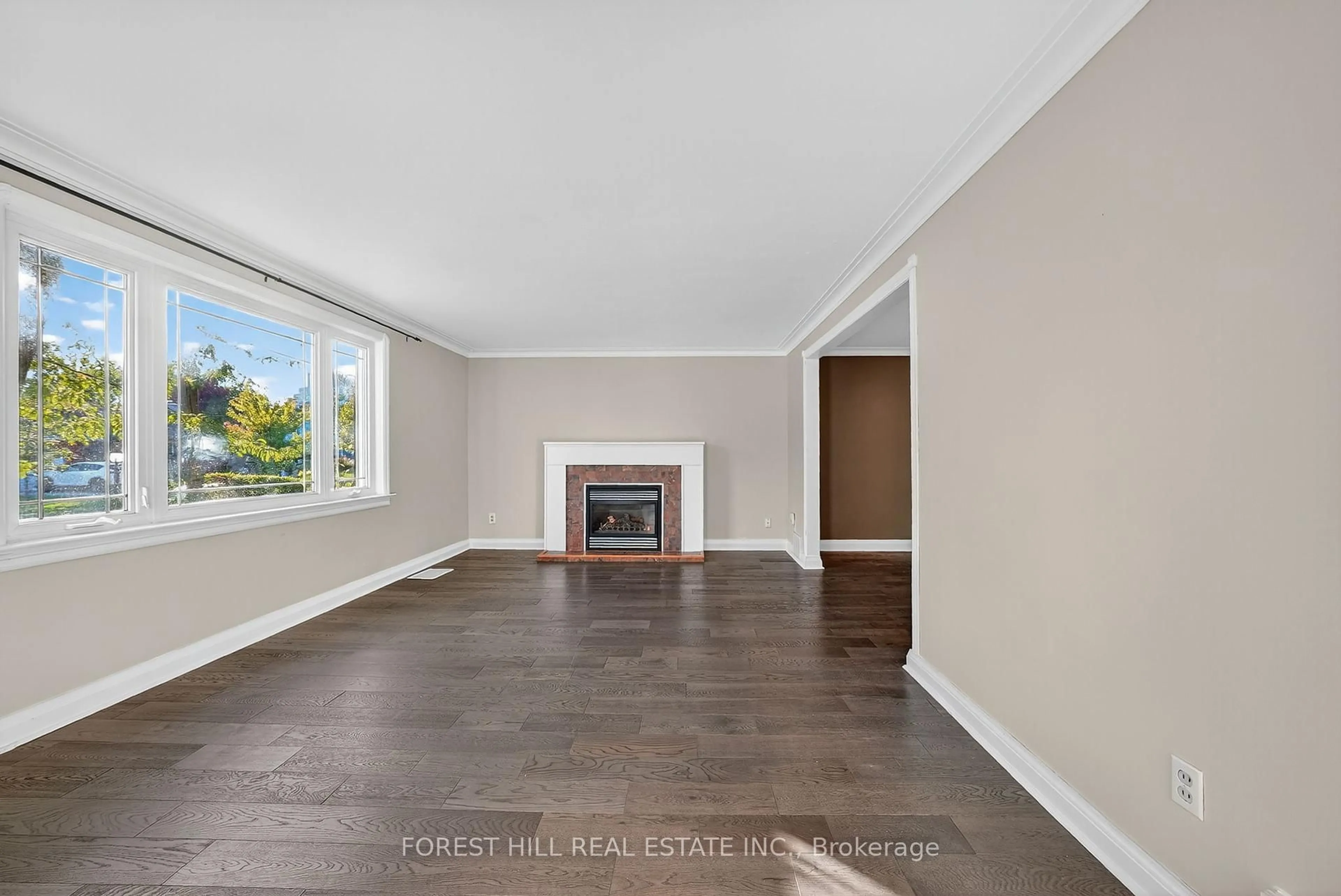 A pic of a room for 41 Cliffside Dr, Toronto Ontario M1N 1K9