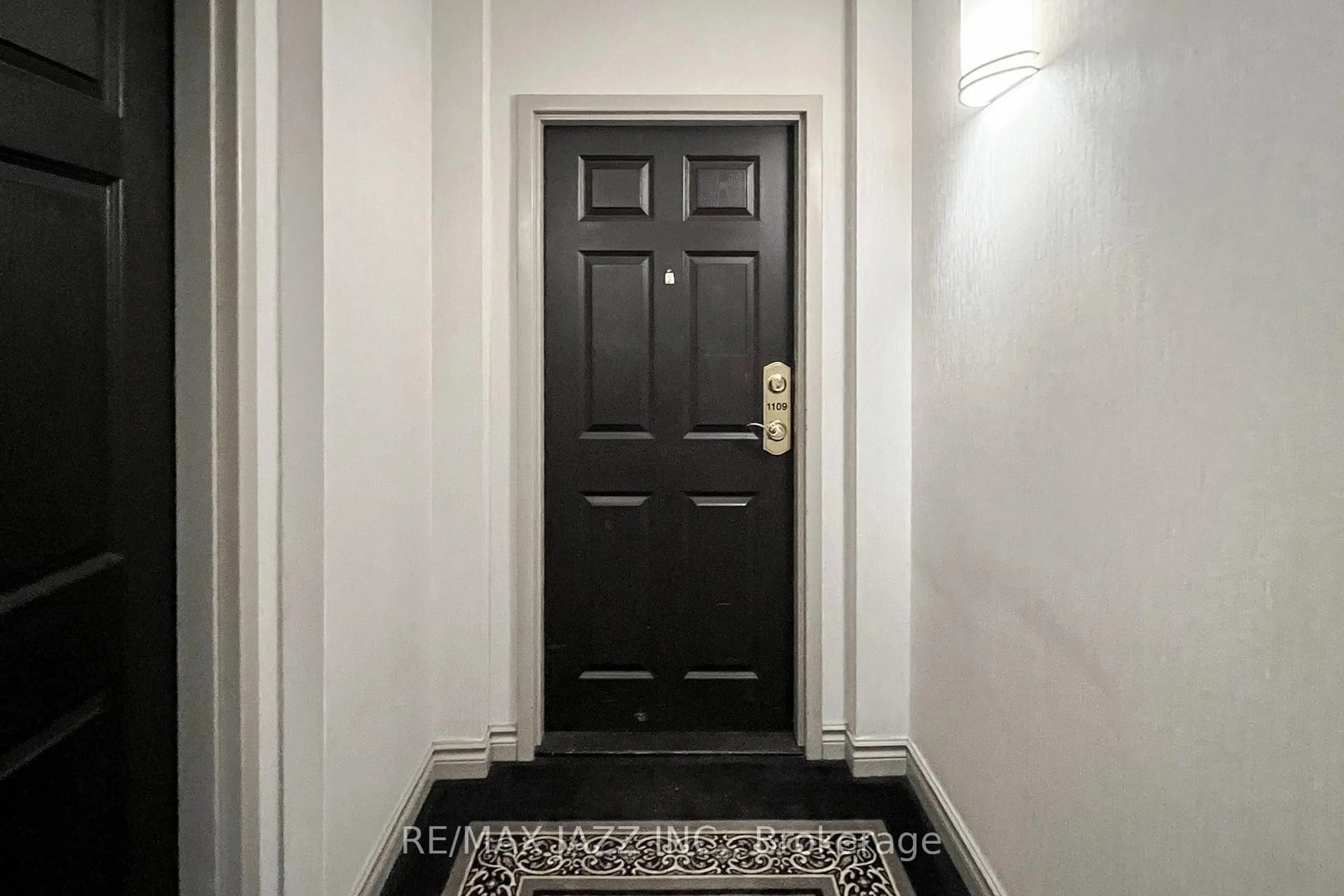 Indoor entryway for 2 Westney Rd #1109, Ajax Ontario L1T 3H3