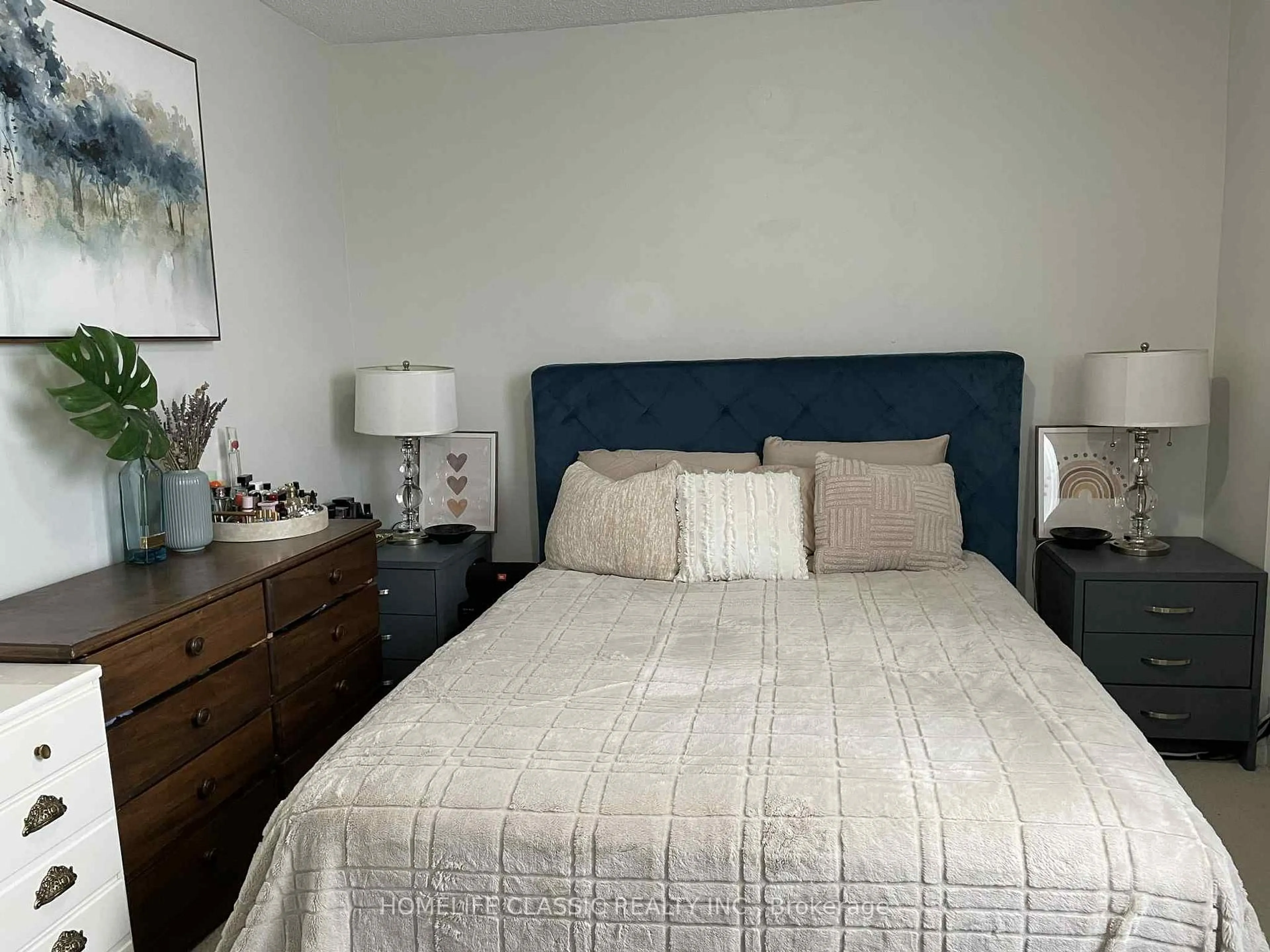 Bedroom with bed, unknown for 90 Ling Rd #603, Toronto Ontario M1E 4Y3