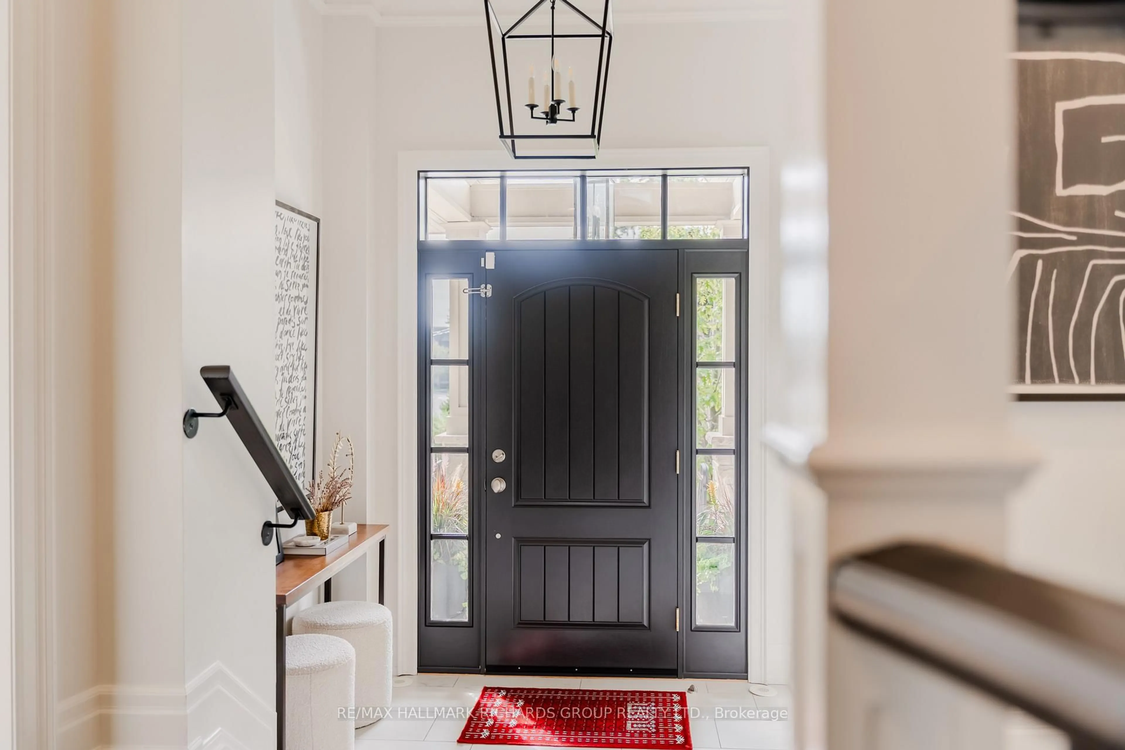 Indoor entryway for 34B Long Cres, Toronto Ontario M4E 1N6