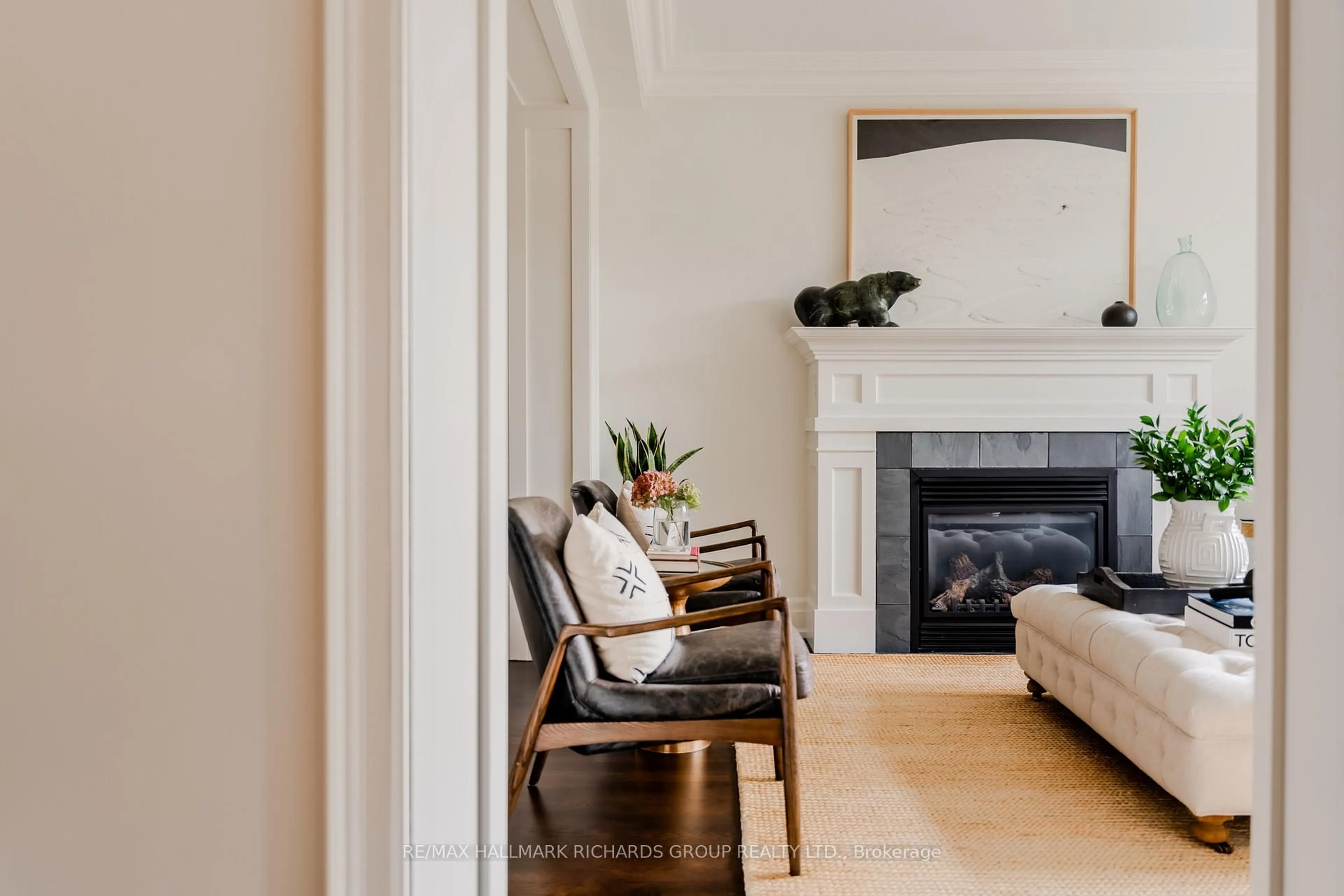 Unknown for 34B Long Cres, Toronto Ontario M4E 1N6