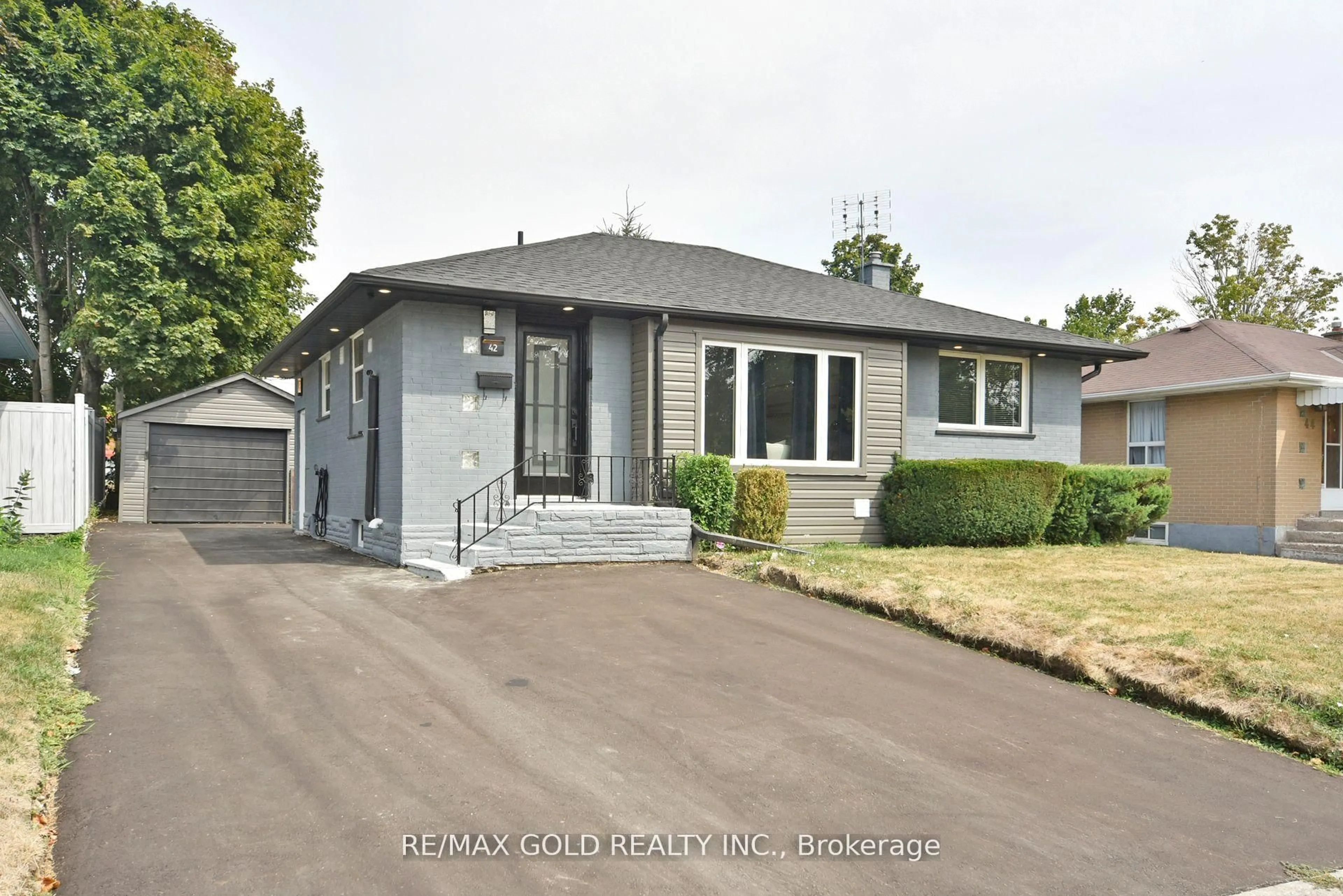 Home with vinyl exterior material, street for 42 Rideout St, Ajax Ontario L1S 1P8