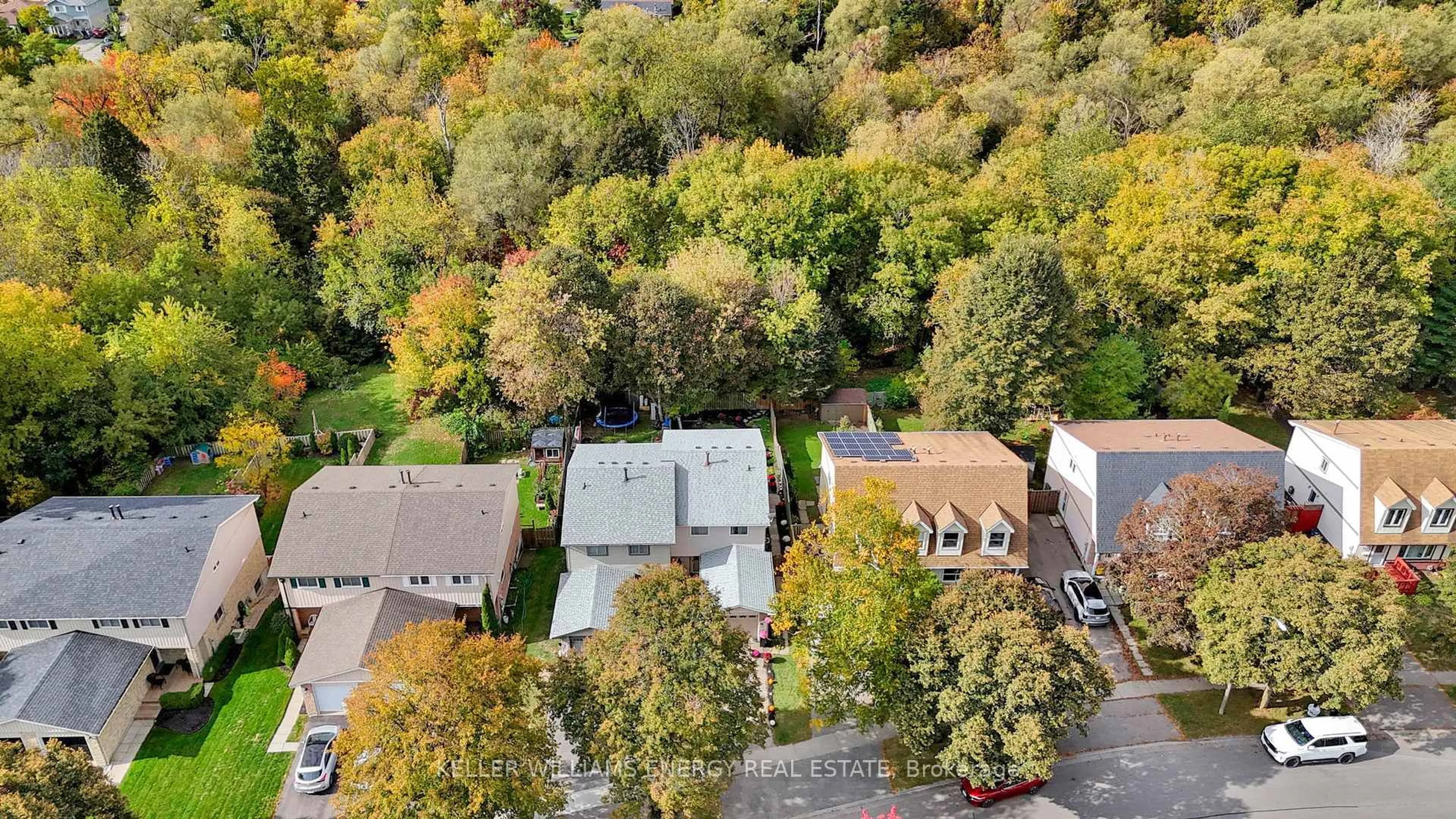 A pic from outside/outdoor area/front of a property/back of a property/a pic from drone, city buildings view from balcony for 518 Camelot Dr, Oshawa Ontario L1K 1K4