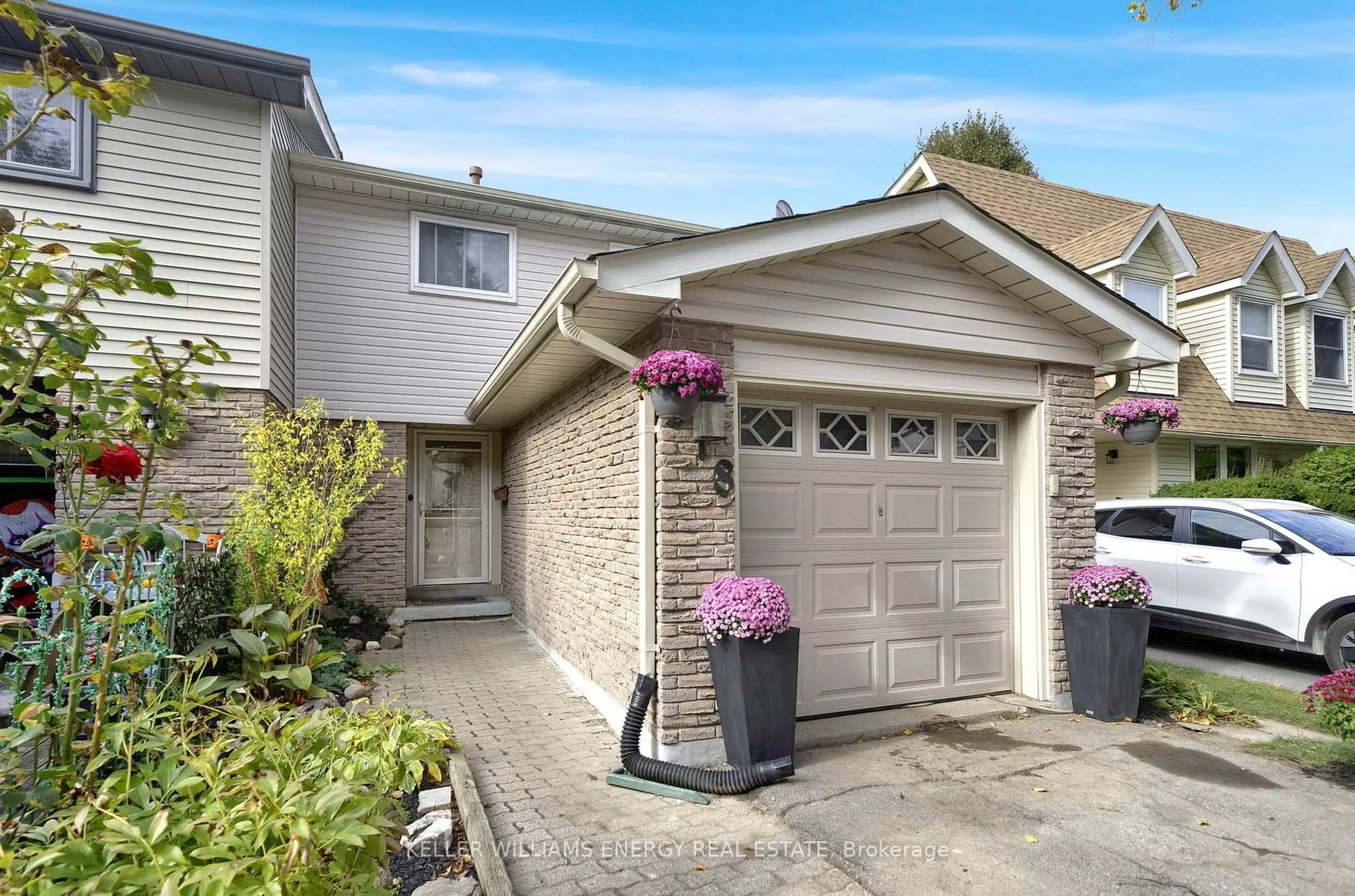 Unknown for 518 Camelot Dr, Oshawa Ontario L1K 1K4