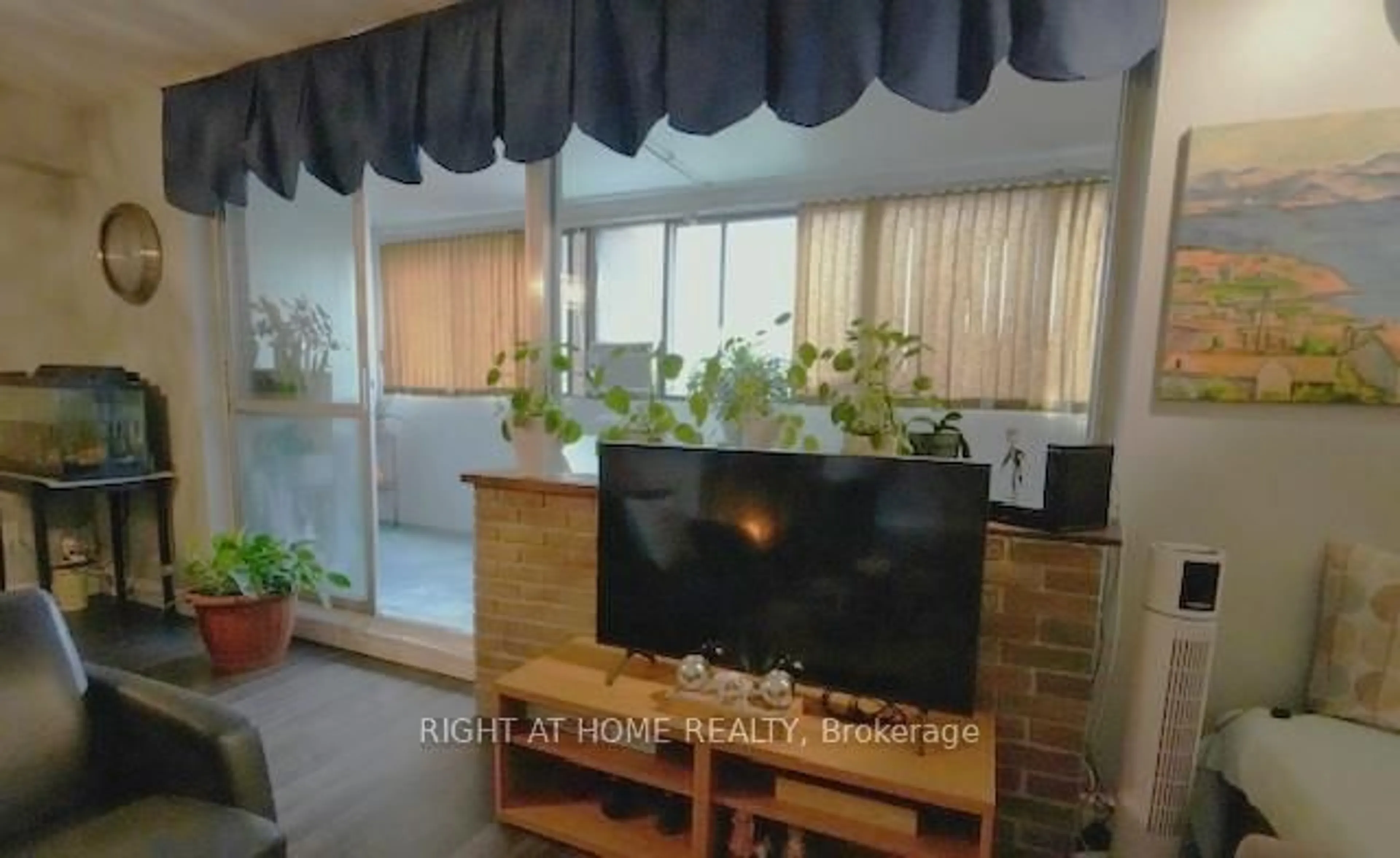A pic of a room for 5 Massey Sq #411, Toronto Ontario M4C 5L6