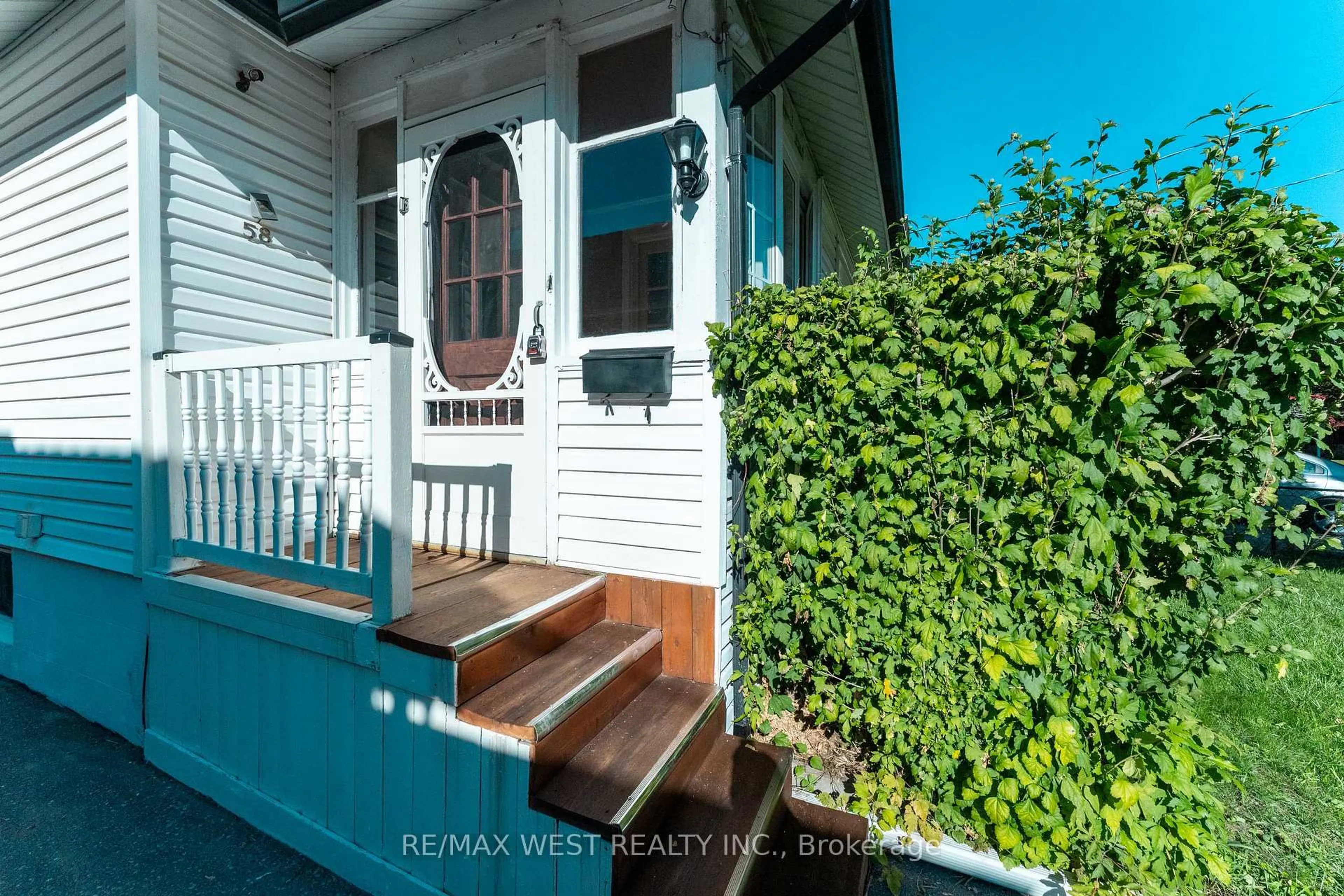 Unknown for 58 Burk St, Oshawa Ontario L1J 4B9