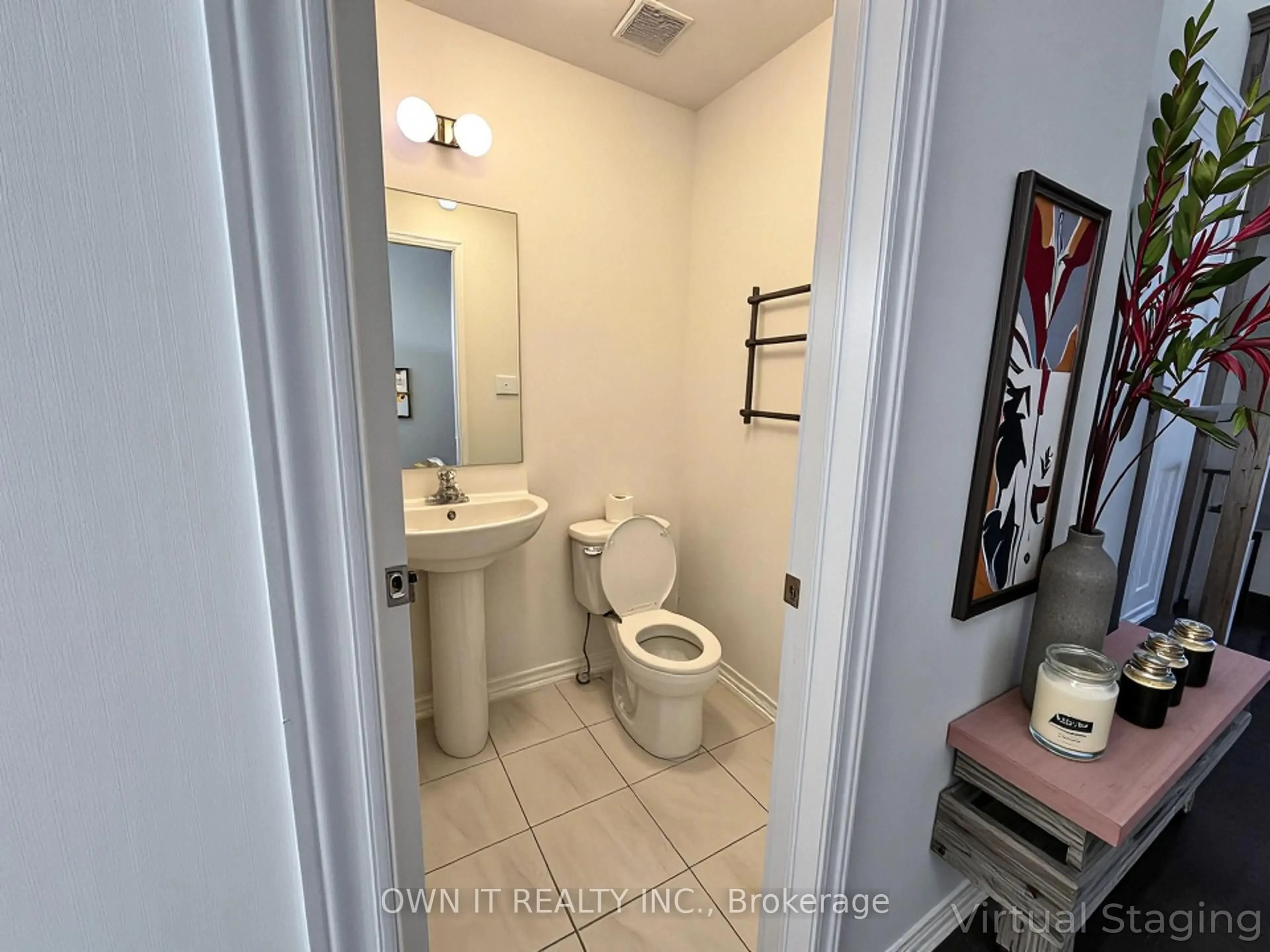 Standard bathroom, unknown for 873 Rexton Dr, Oshawa Ontario L1L 0V1