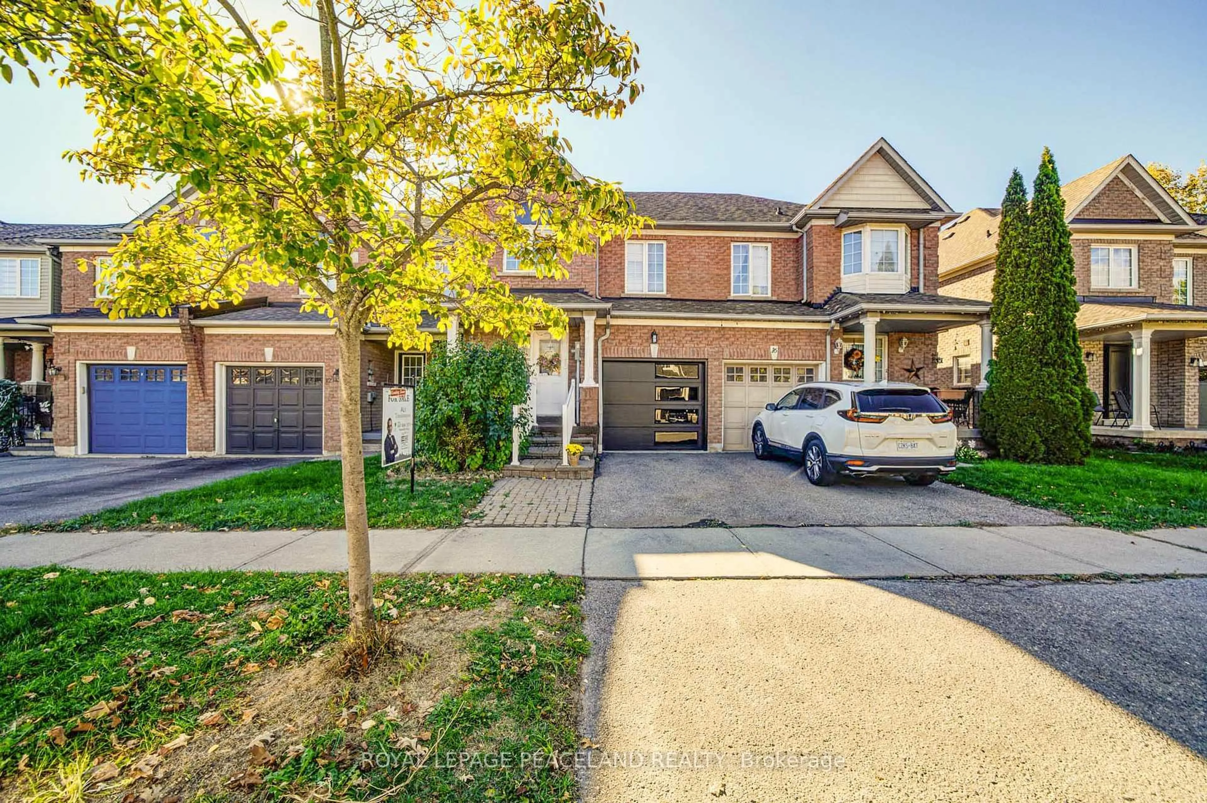 Unknown for 14 Oglevie Dr, Whitby Ontario L1R 2Y4