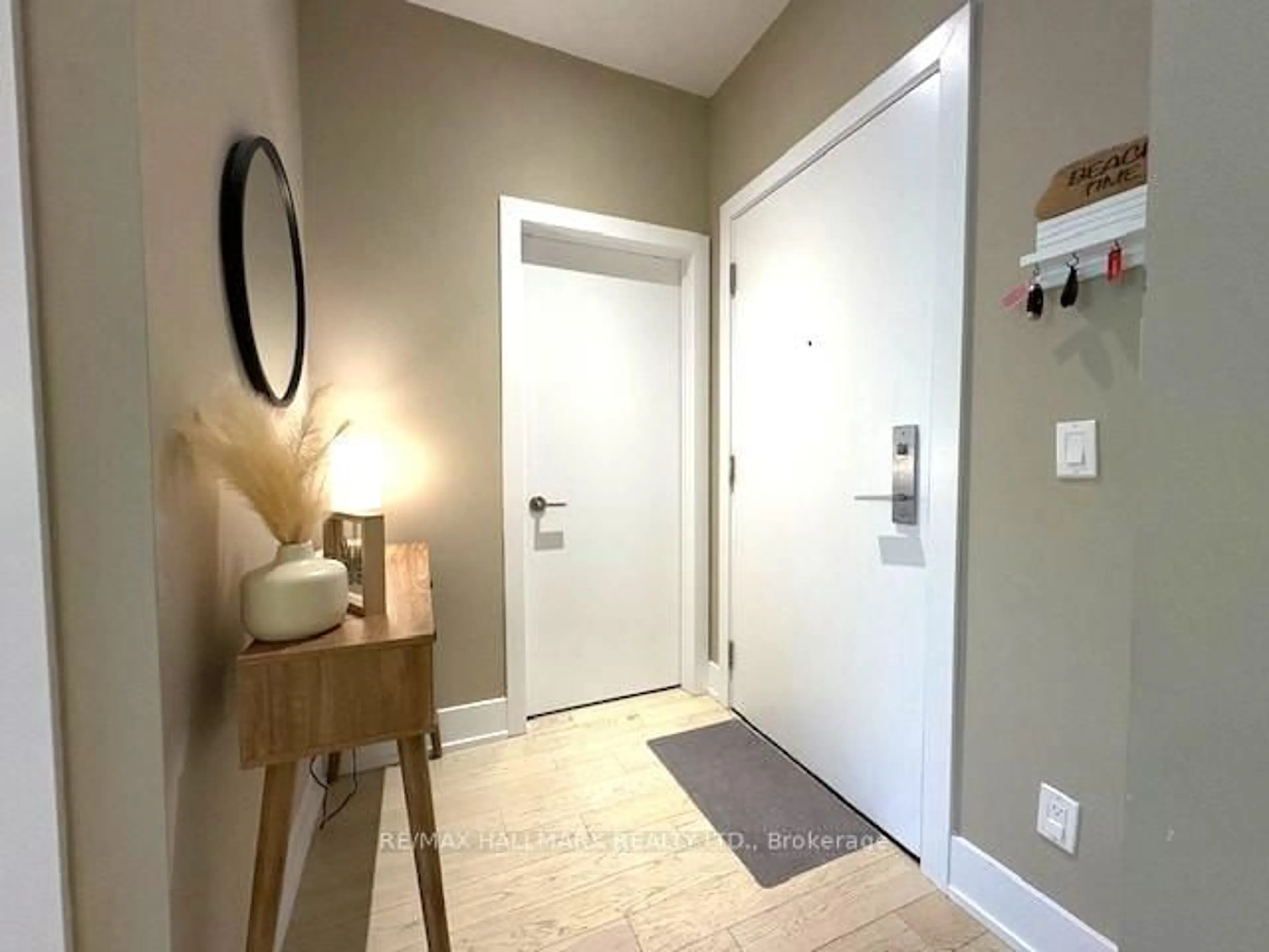 Indoor entryway for 66 Kippendavie Ave #313, Toronto Ontario M4L 0A4