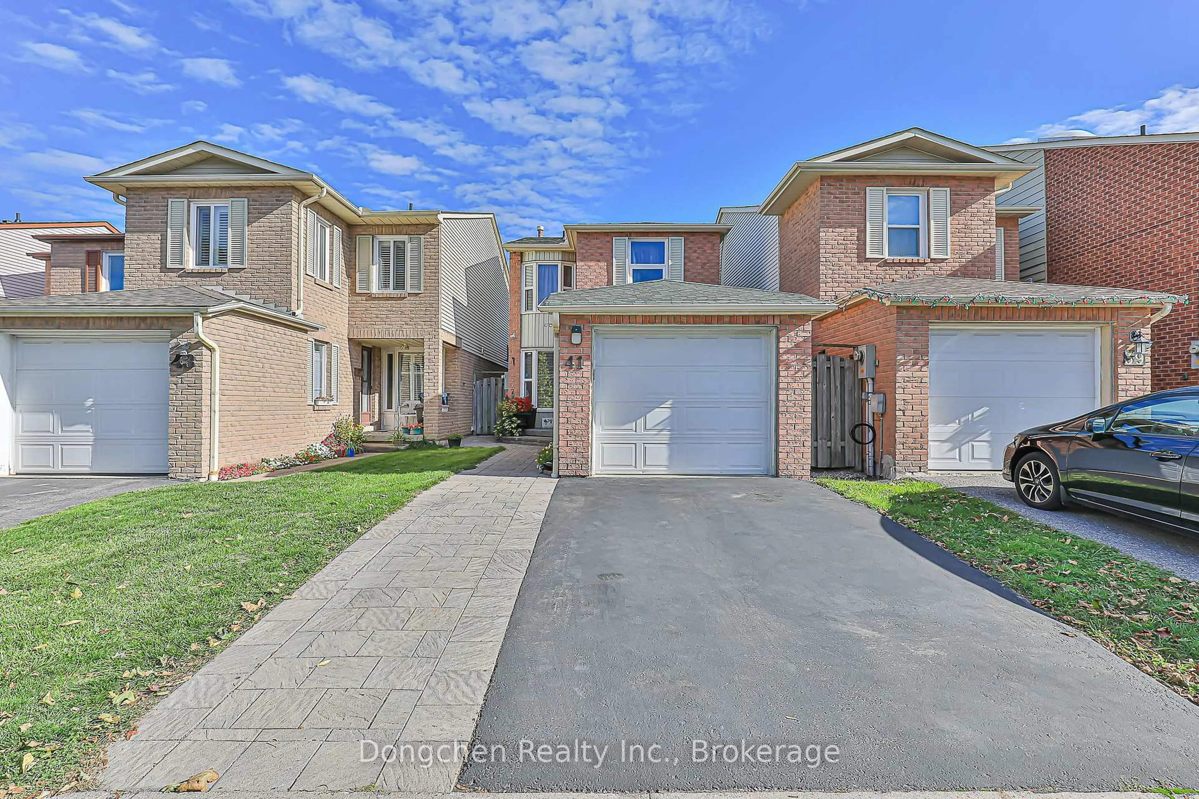 A pic from outside/outdoor area/front of a property/back of a property/a pic from drone, street for 41 Sharrowbay Crt, Toronto Ontario M1W 3T1