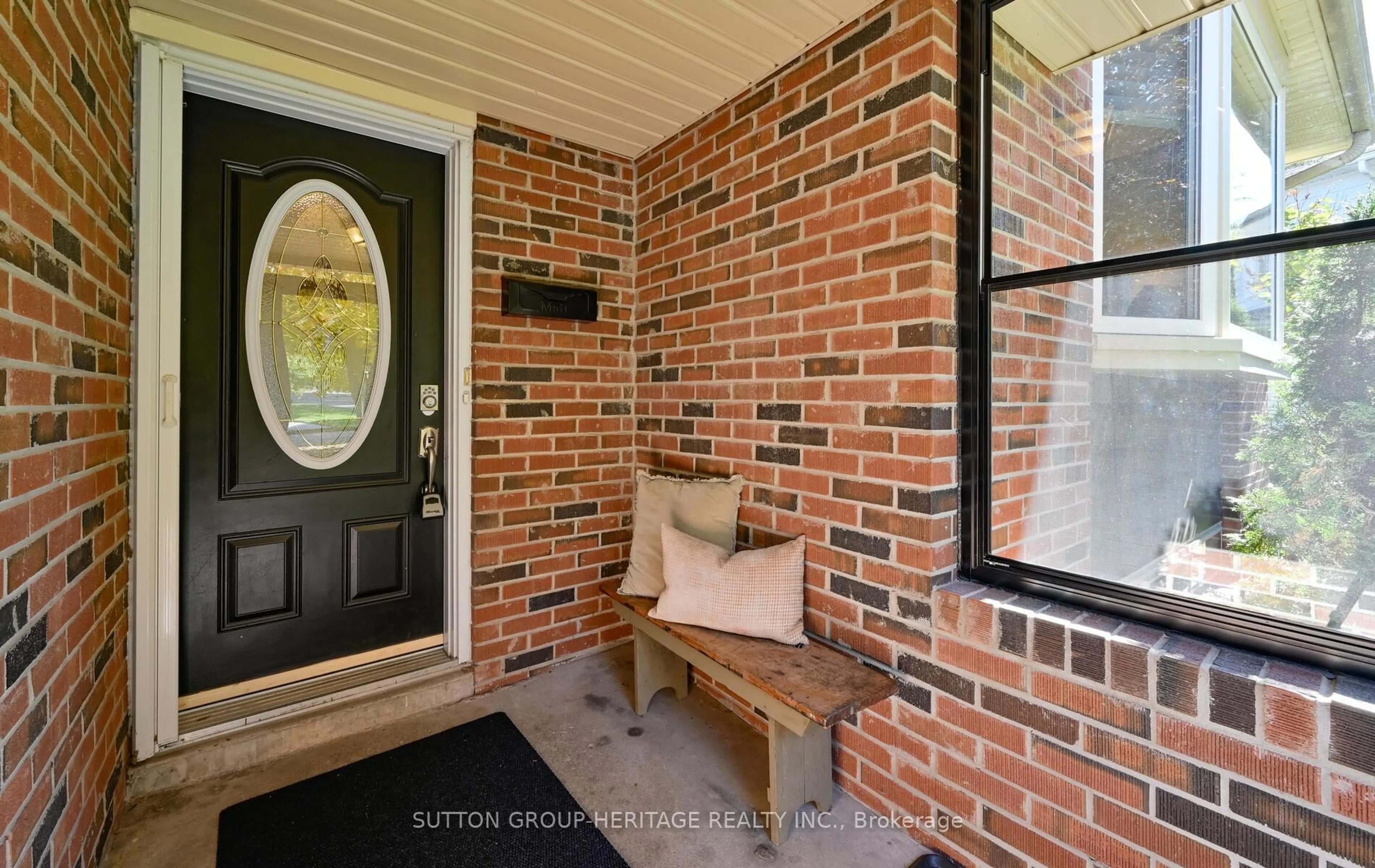Home with brick exterior material, street for 602 Antigua Cres, Oshawa Ontario L1J 6B4