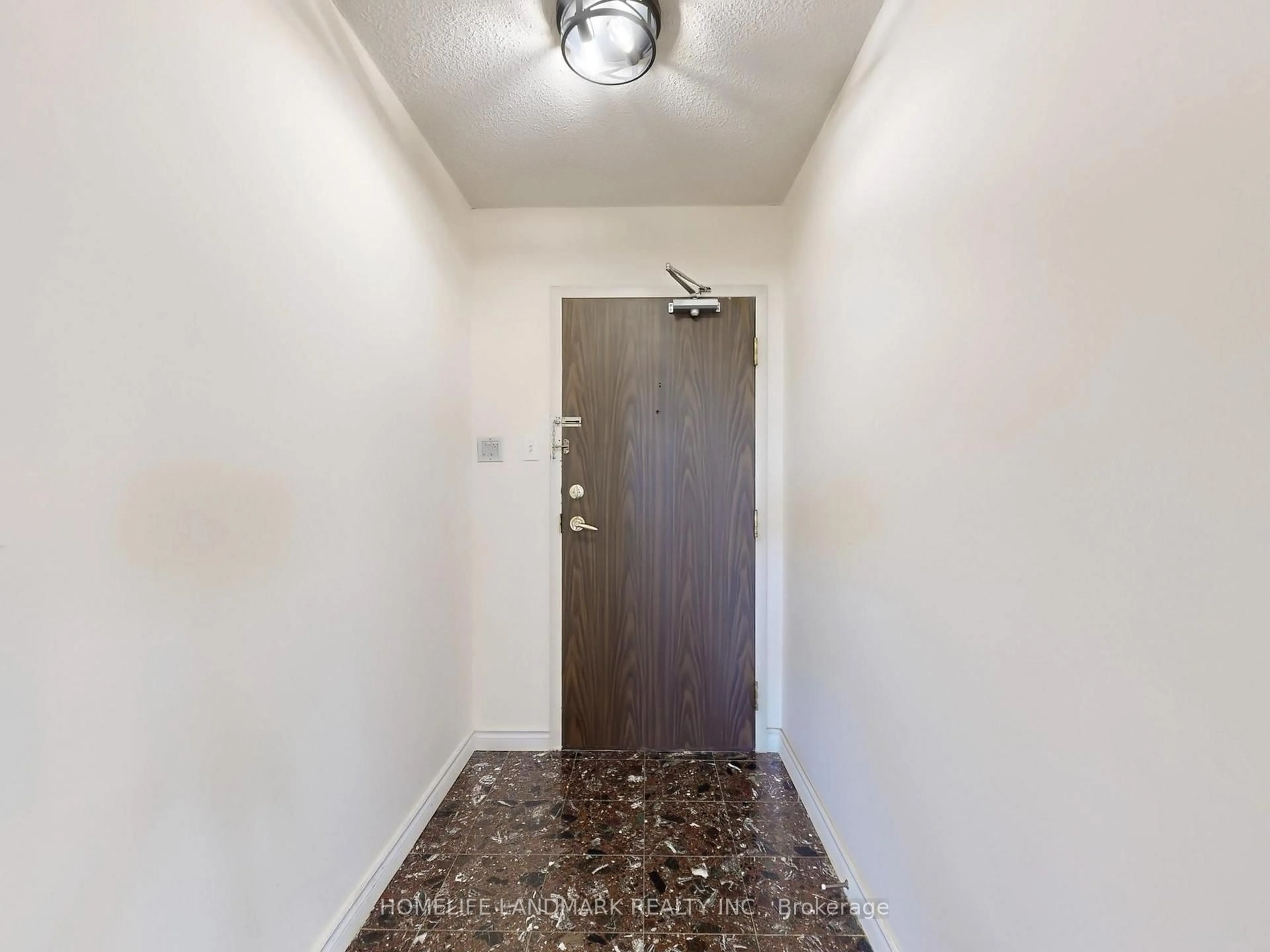Indoor entryway for 350 Alton Towers Circ #1203, Toronto Ontario M1V 5E3